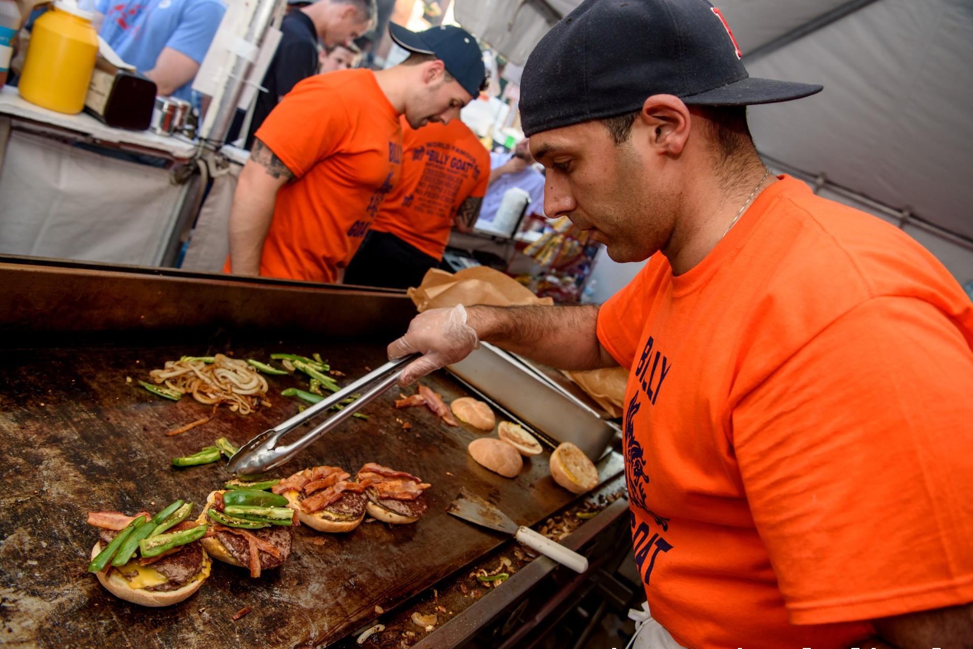 Roscoe Village Burger Fest returns in July 2021. (Special Events Management)