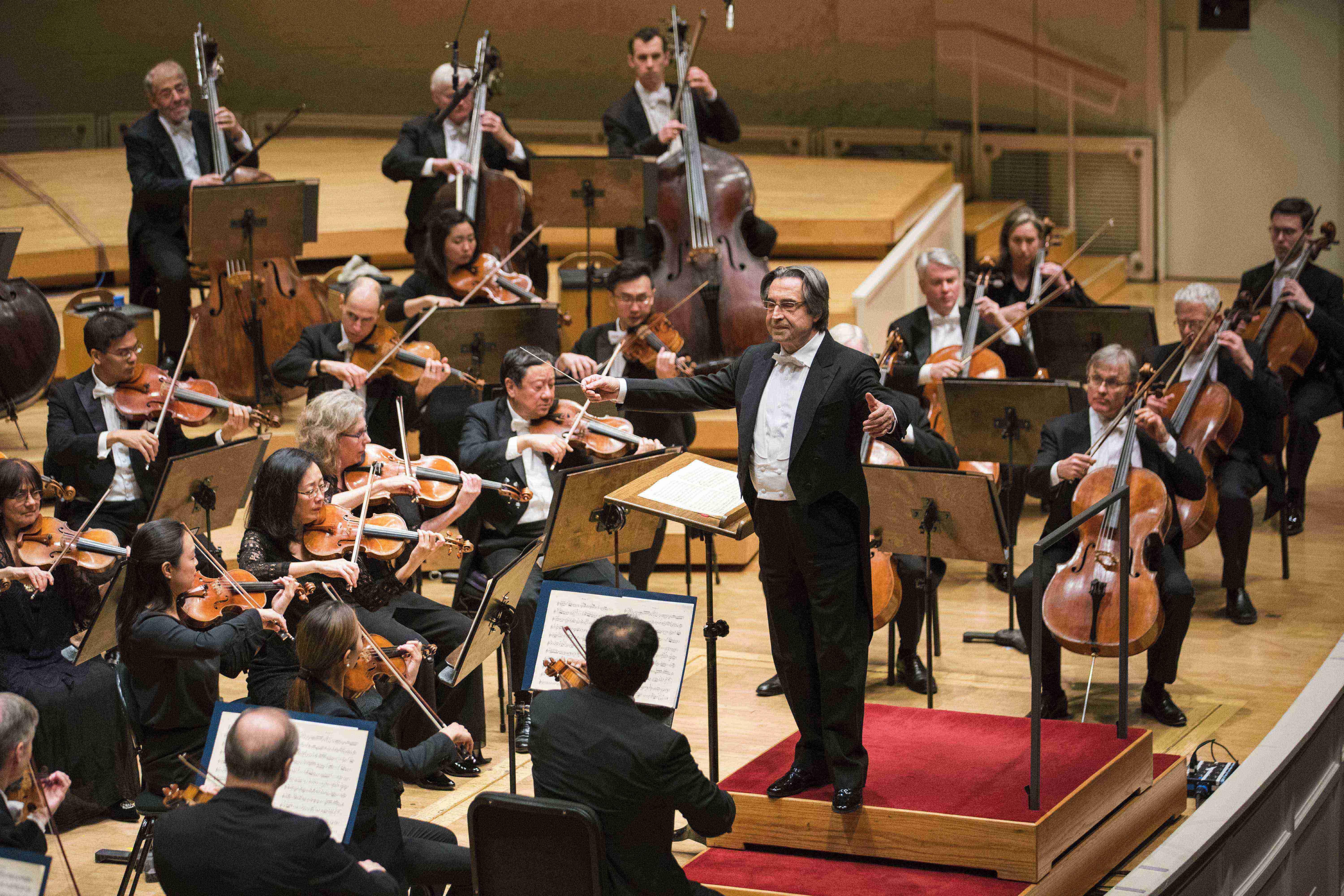 Music Director Riccardo Muti leads the CSO in Mozart’s “Symphony No. 36” on March 15, 2018. (Credit: Todd Rosenberg Photography)
