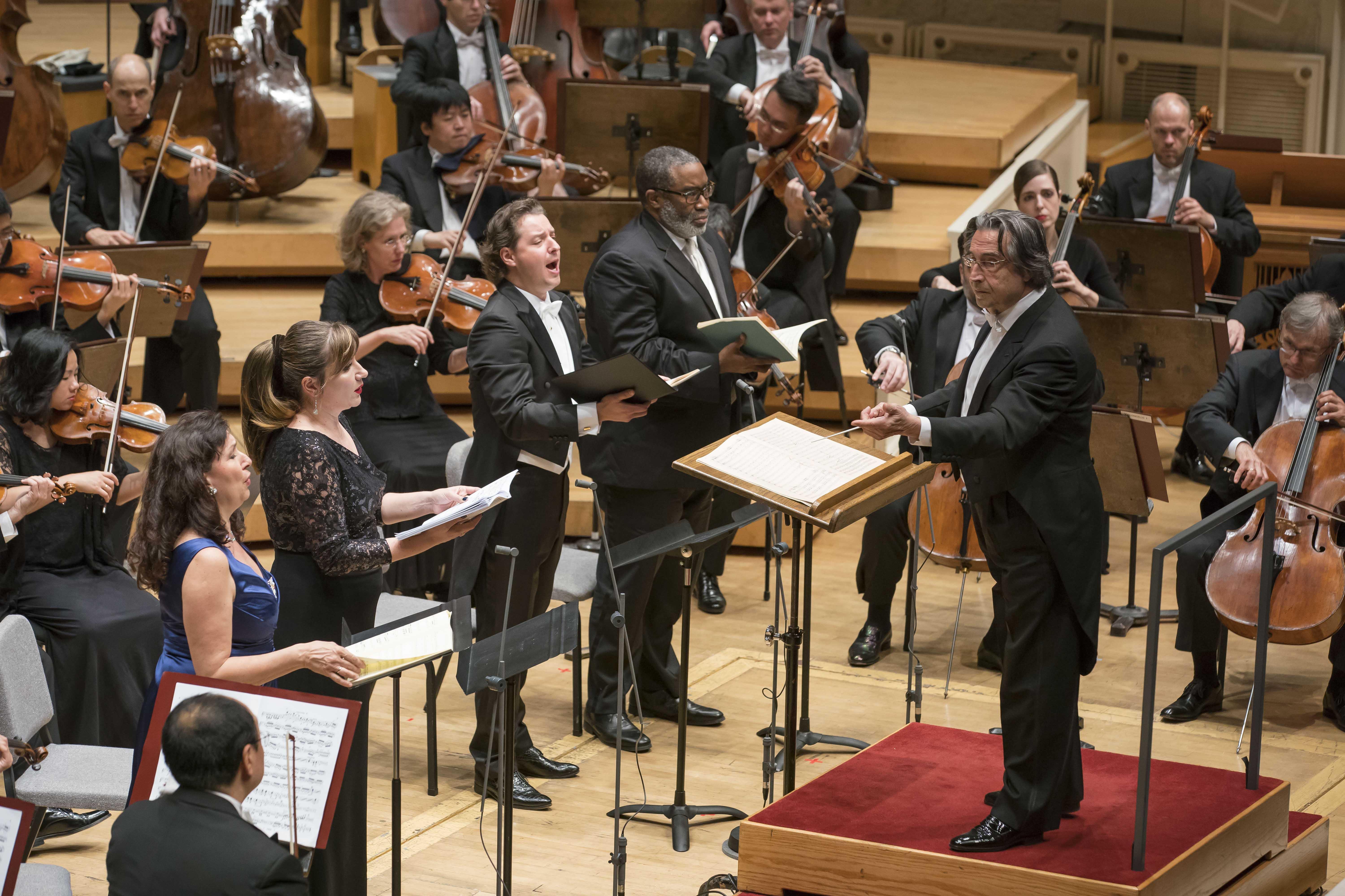 CSO and Chorus Capture Beauty in Music of Death, Transcendence