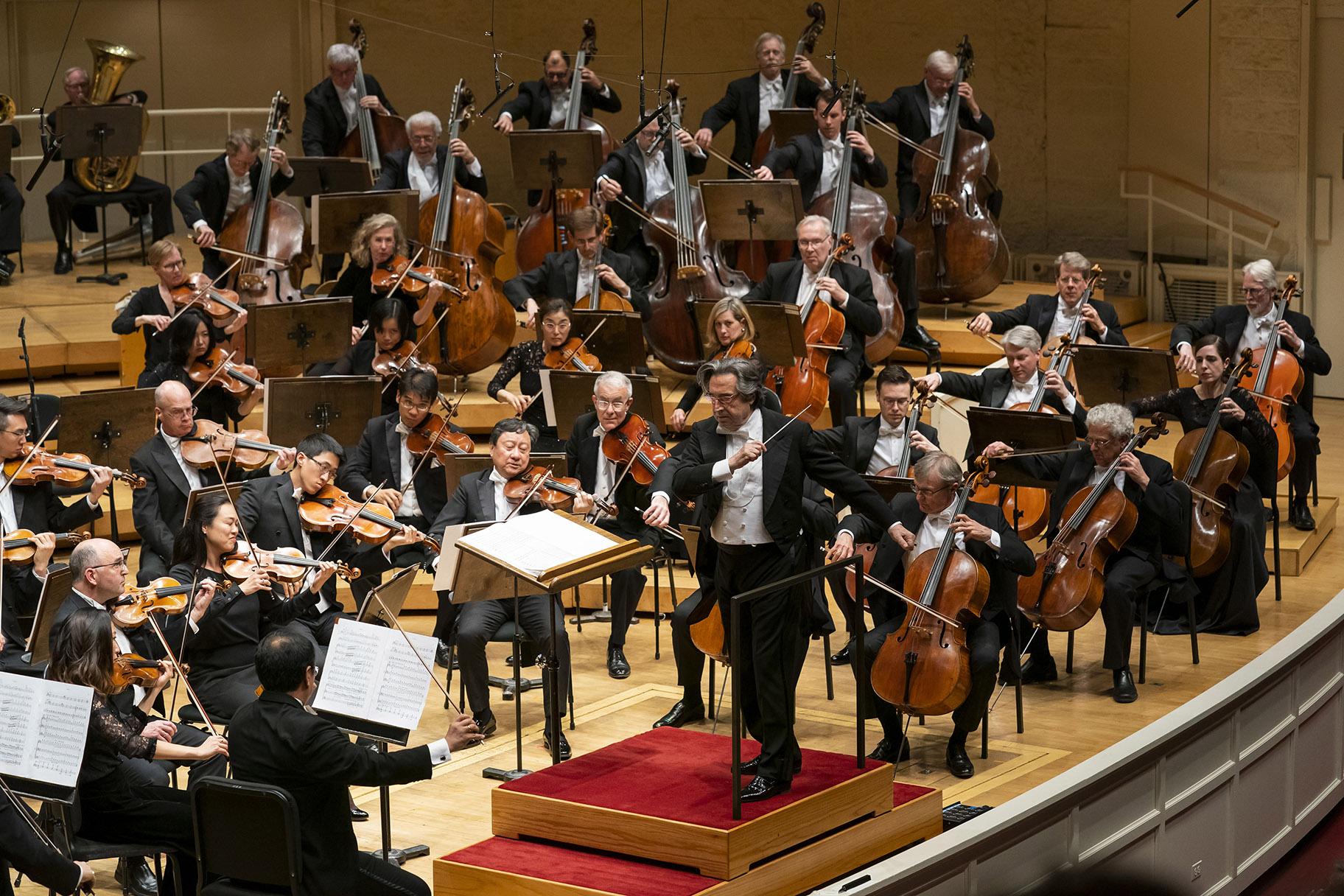 Zell Music Director Riccardo Muti leads the Chicago Symphony Orchestra in Stravinsky’s Suite from “The Firebird.” (Photo credit: Todd Rosenberg)