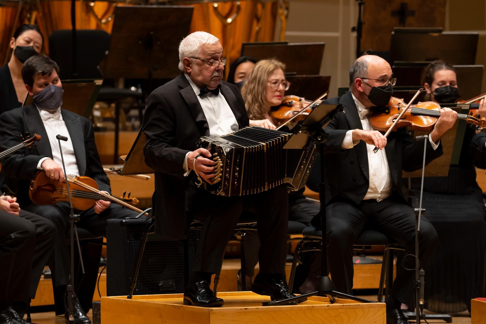 Daniel Binelli performs Piazzolla’s Bandoneon Concerto (Aconcagua) with the Chicago Symphony Orchestra led by guest conductor Giancarlo Guerrero. (Photo credit: Todd Rosenberg)