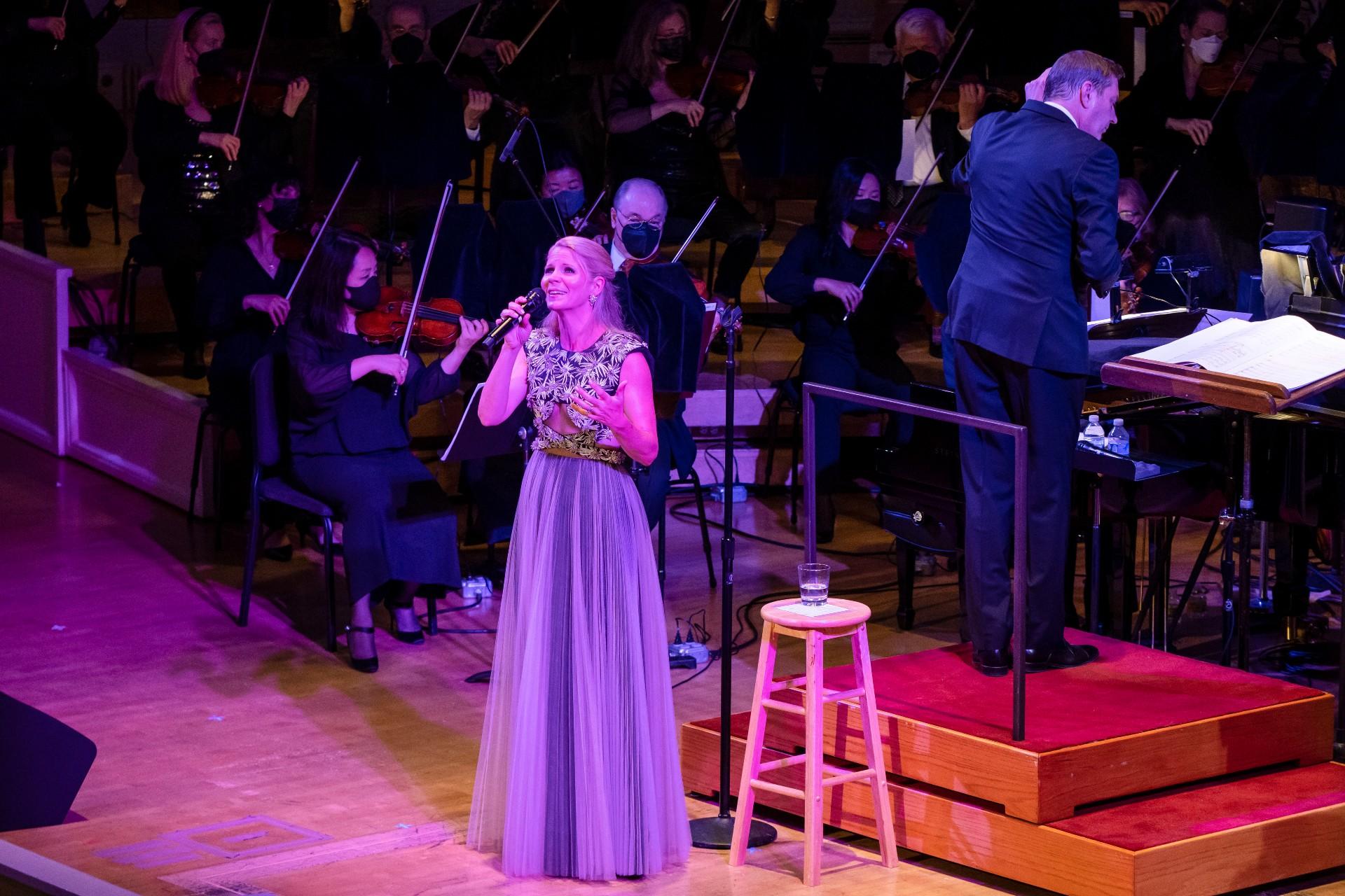  Kelli O’Hara performs with the CSO led by conductor Steve Reineke at 2022 Corporate Night event. (Photo credit: Todd Rosenberg)