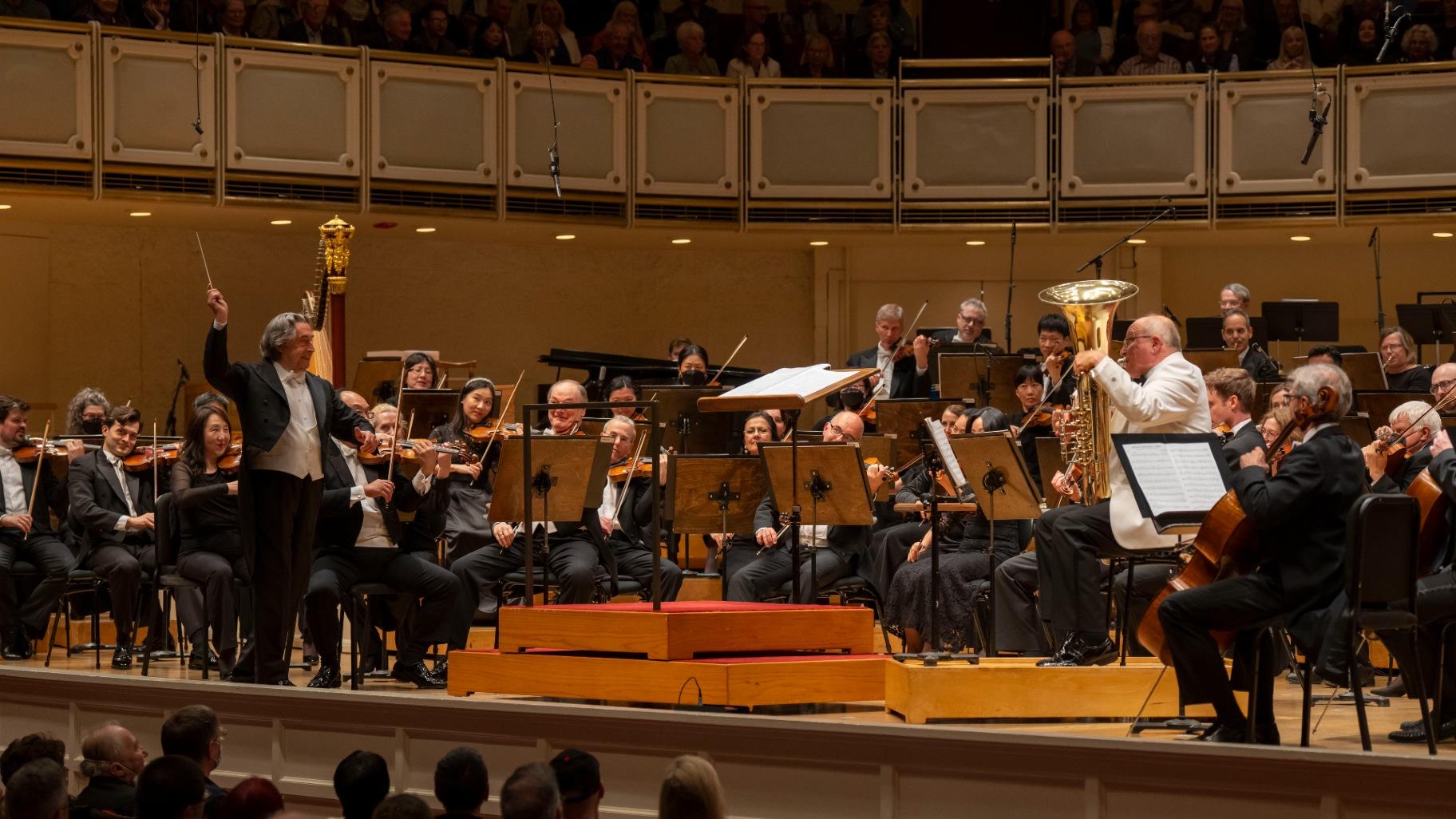 CSO music director Riccardo Muti gives the final cut off for the orchestra and CSO principal tuba Gene Pokorny following a surprise encore performance of composer Lalo Schifrin’s famous theme from “Mission: Impossible.” (Todd Rosenberg)