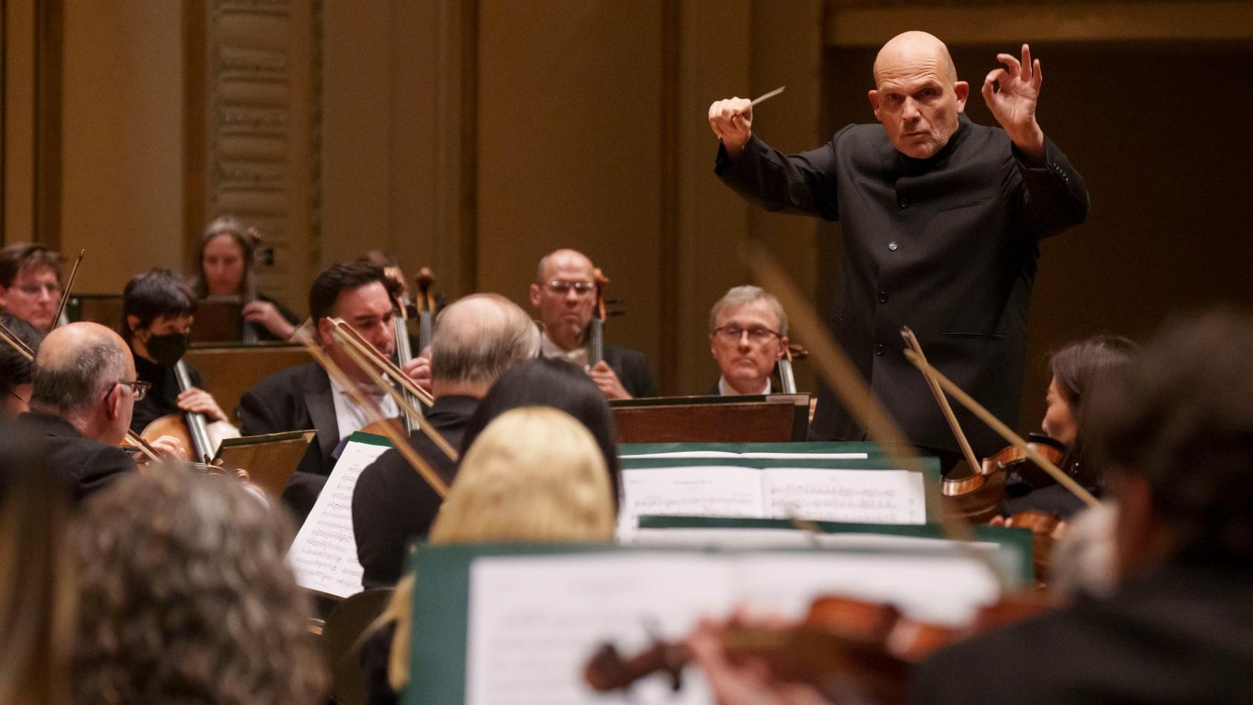 Jaap van Zweden leads the Chicago Symphony Orchestra in a program featuring works by Shekhar, Mahler and Beethoven. (Todd Rosenberg) 