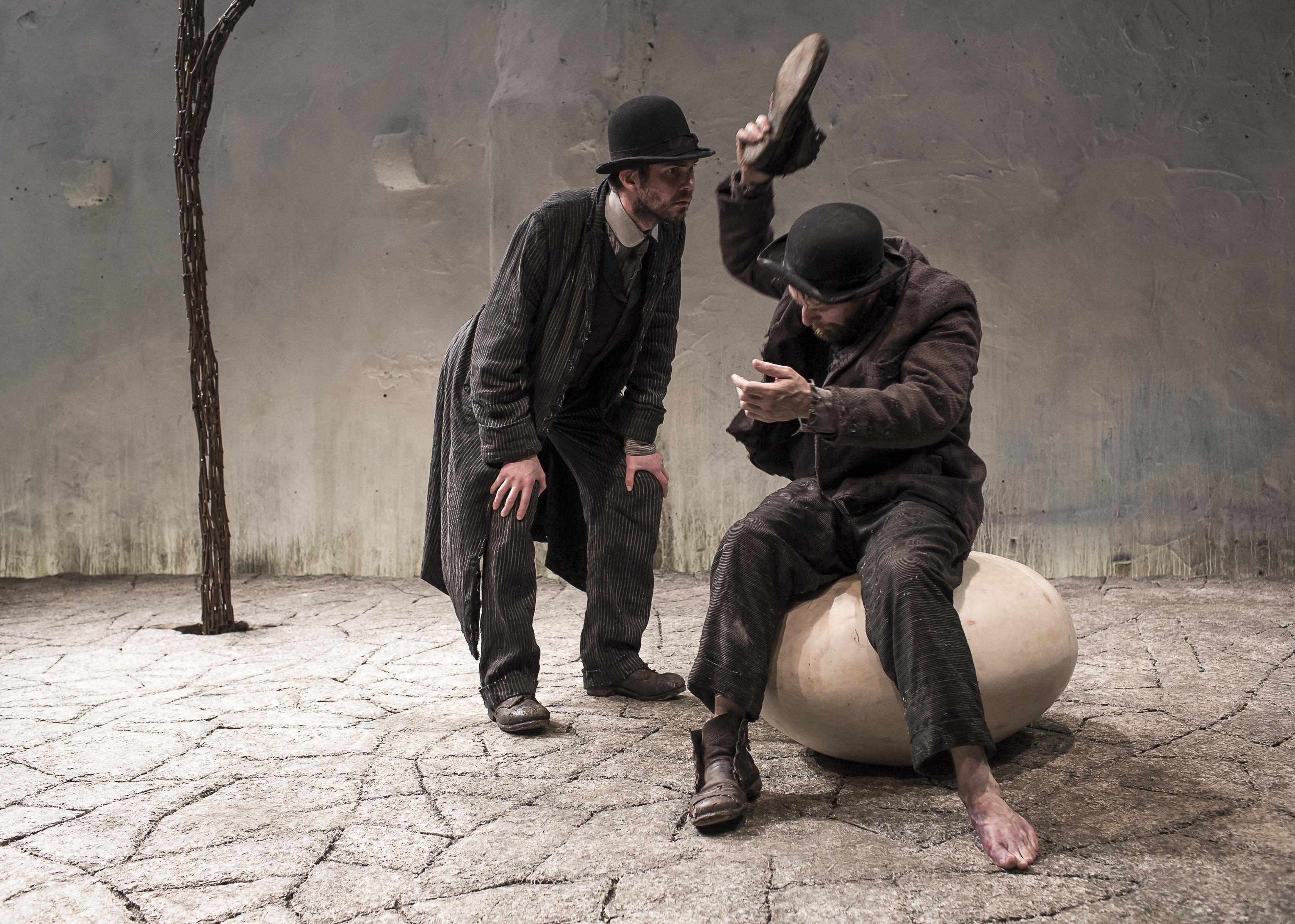 Marty Rea as Vladimir and Aaron Monaghan as Estragon in Druid theatre company’s “Waiting for Godot” at Chicago Shakespeare Theater. (Photo by Matthew Thompson)