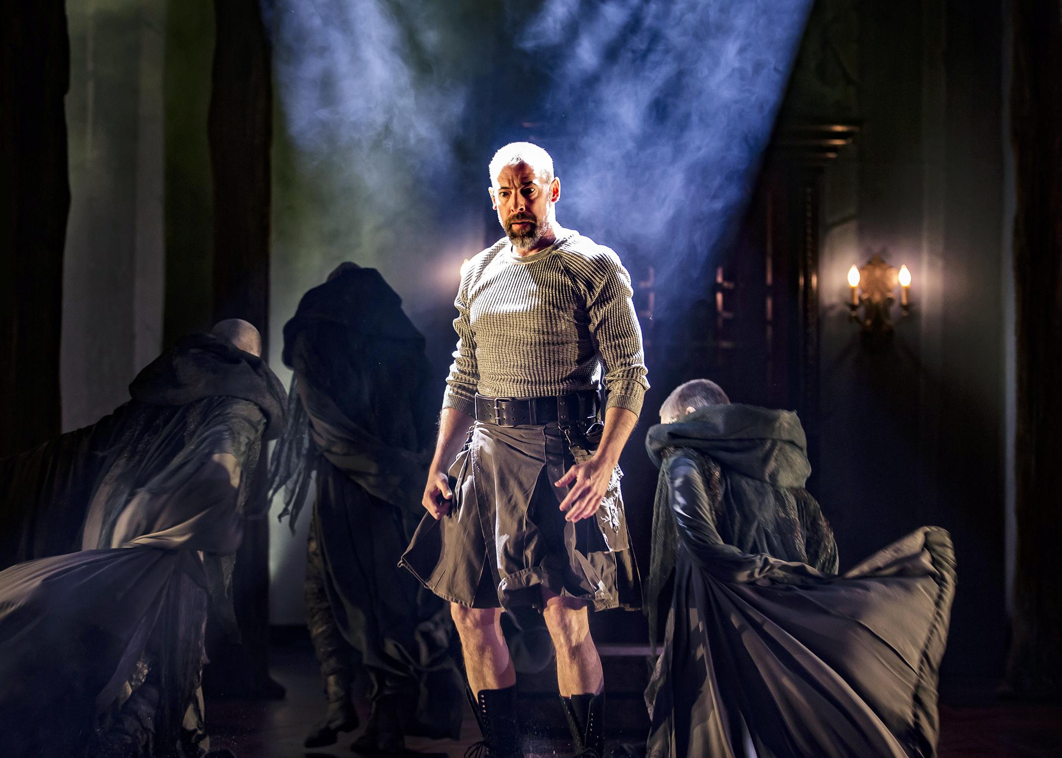 Ian Merrill Peakes as Macbeth. (Photo by Liz Lauren)