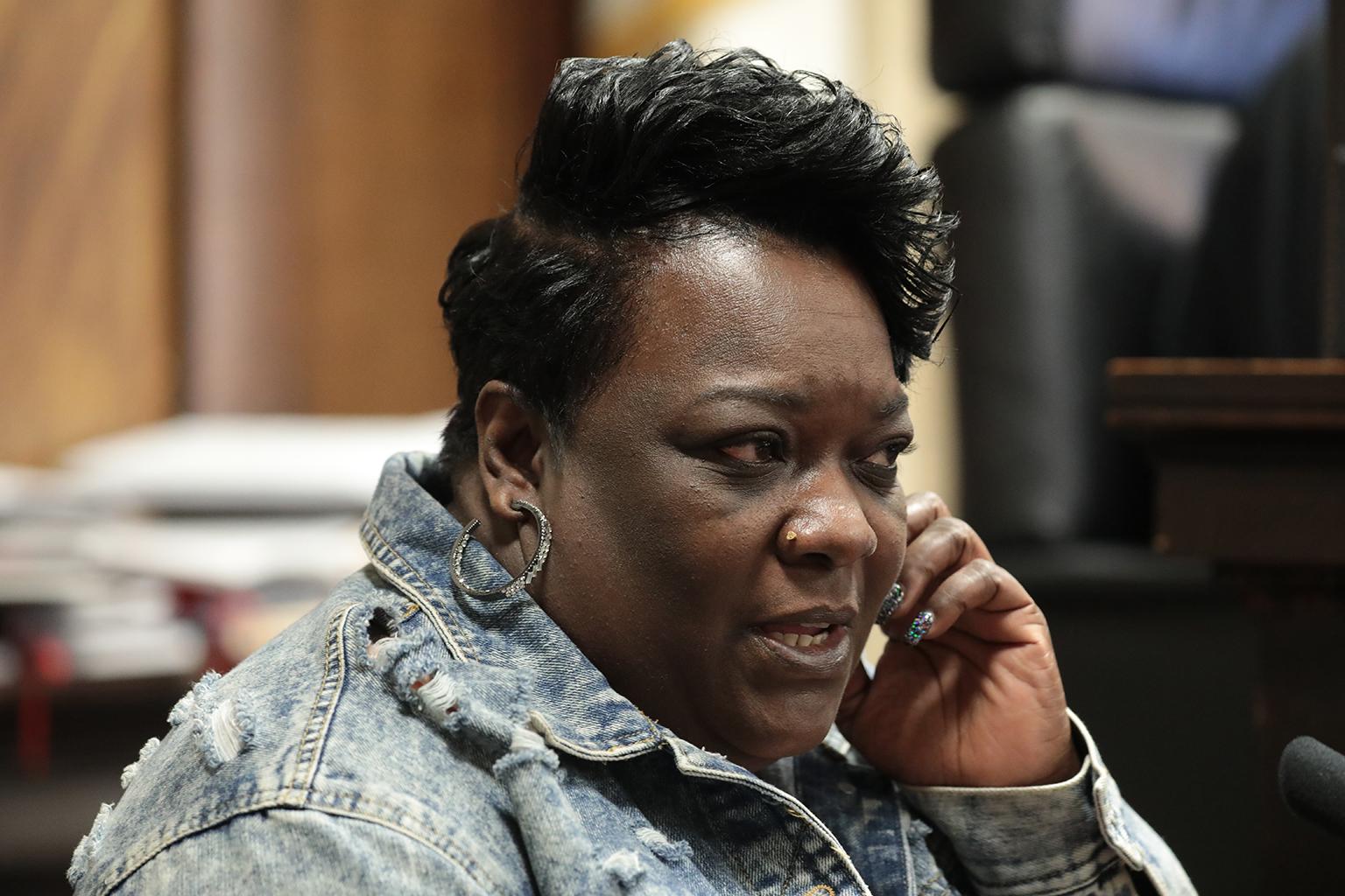 Yvette Patterson testifies Thursday, Sept. 27, 2018. (Antonio Perez / Chicago Tribune / Pool) 