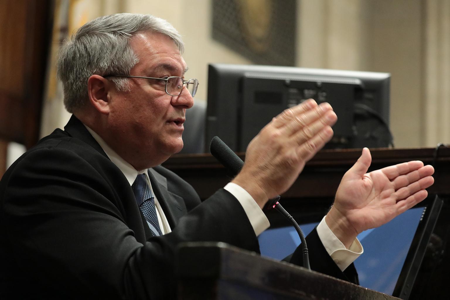 Former Chicago police firearms instructor Nicholas Pappas testifies Thursday, Sept. 27, 2018. (Antonio Perez / Chicago Tribune / Pool)