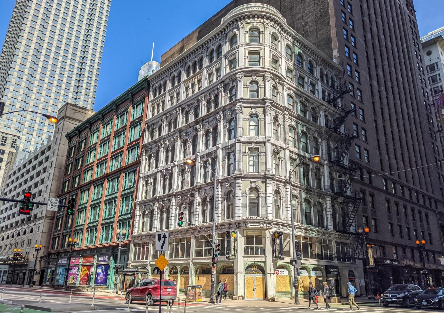 The Delaware Building, a Chicago 7 Most Endangered in 2025. (Eric Allix Rogers)