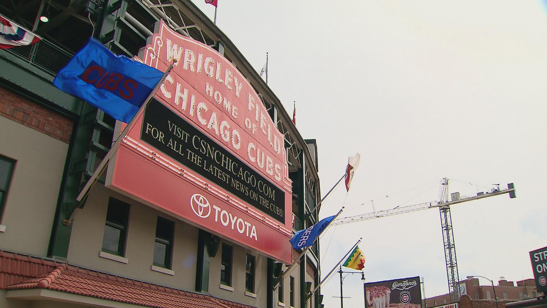 Statues outside Wrigley Field removed for refurbishing — will