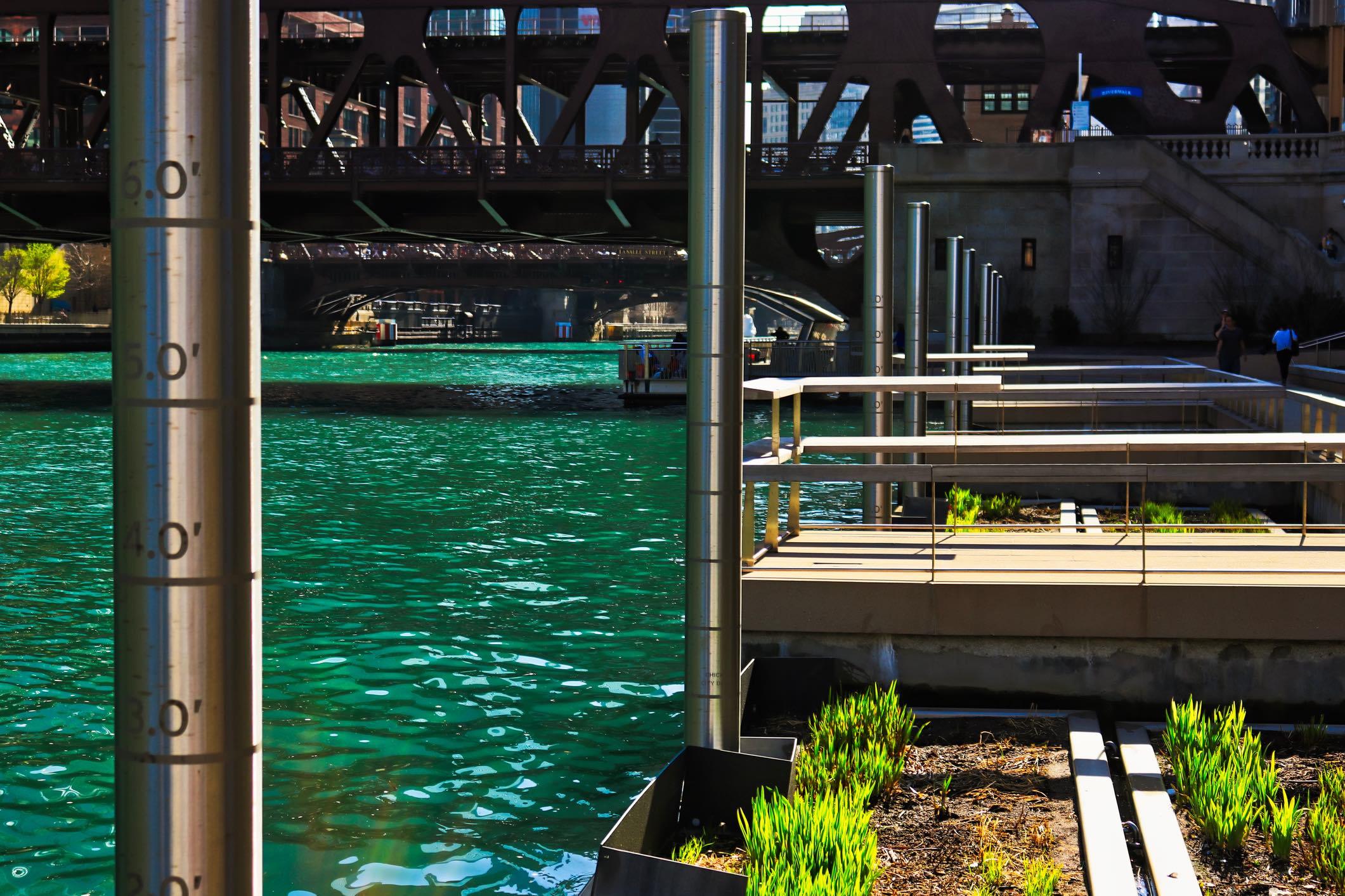 Chicago Riverwalk jetty, a floating garden and fishing pier. (Shelly Bychowski / iStock)