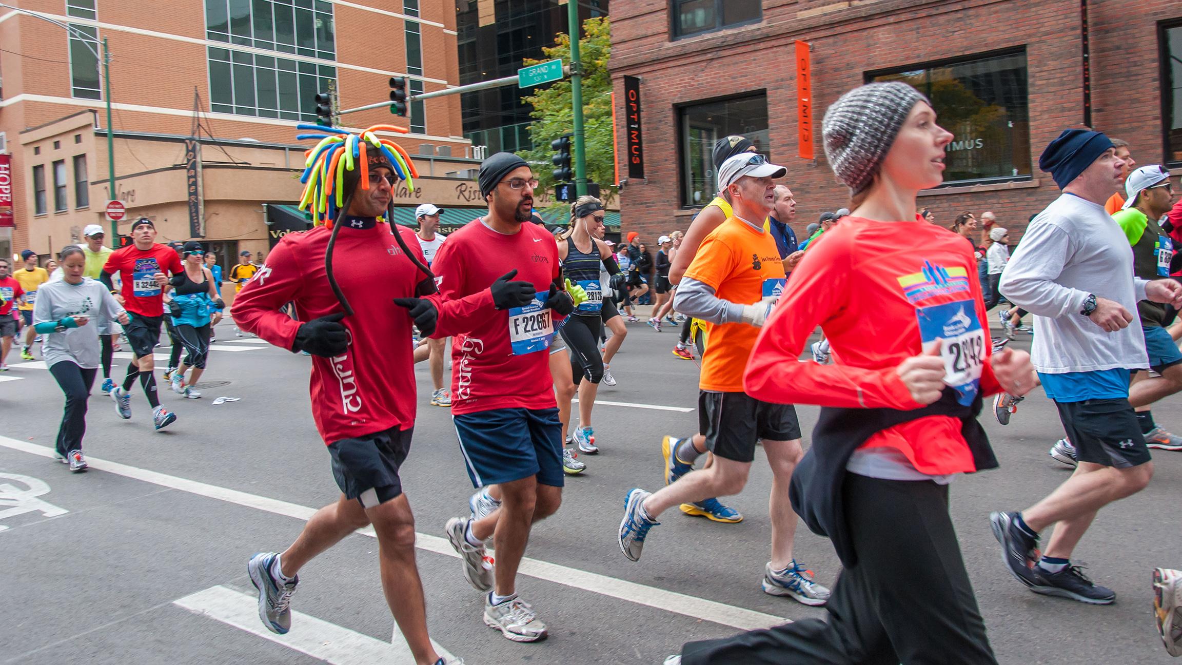 Show runners some love on Sunday for the 39th annual Chicago Marathon. (bradhoc / Flickr)