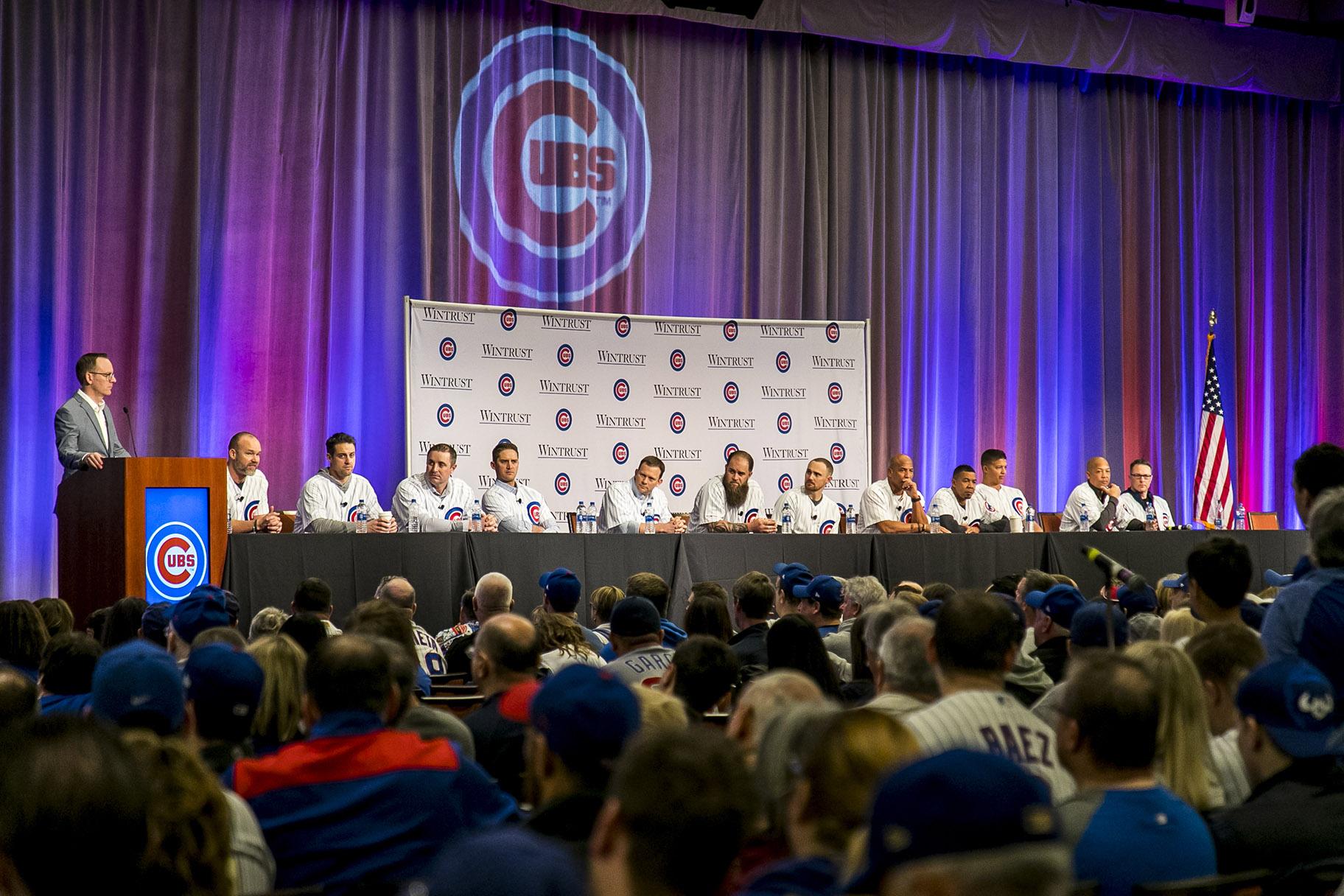 Cubs broadcaster Len Kasper leads a panel of Cubs players at the recent Cubs Convention. (Courtesy Steve Green / Chicago Cubs)