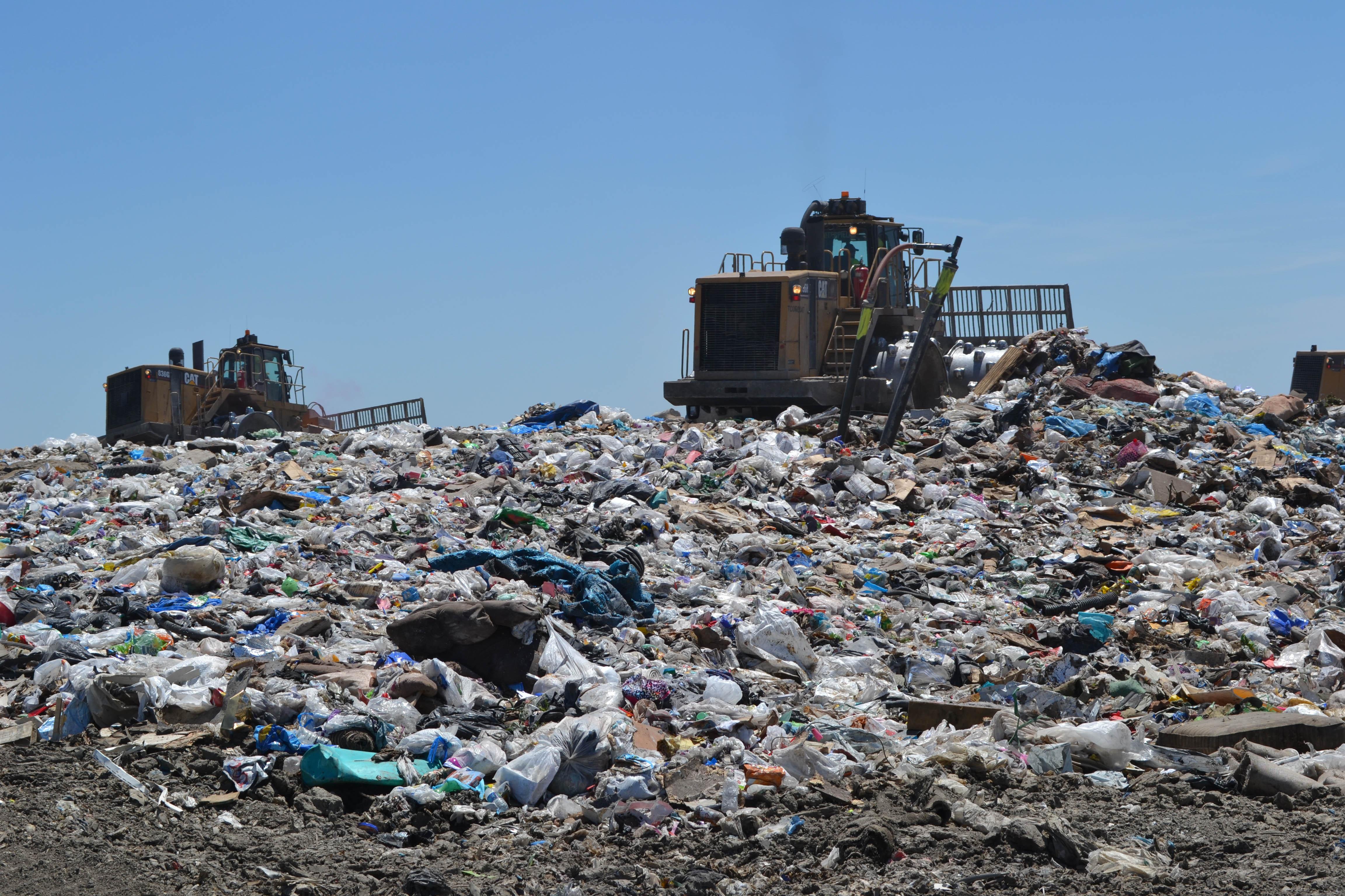 About 5,000 tons of trash from Chicago and the surrounding area is dumped every day at the landfill.