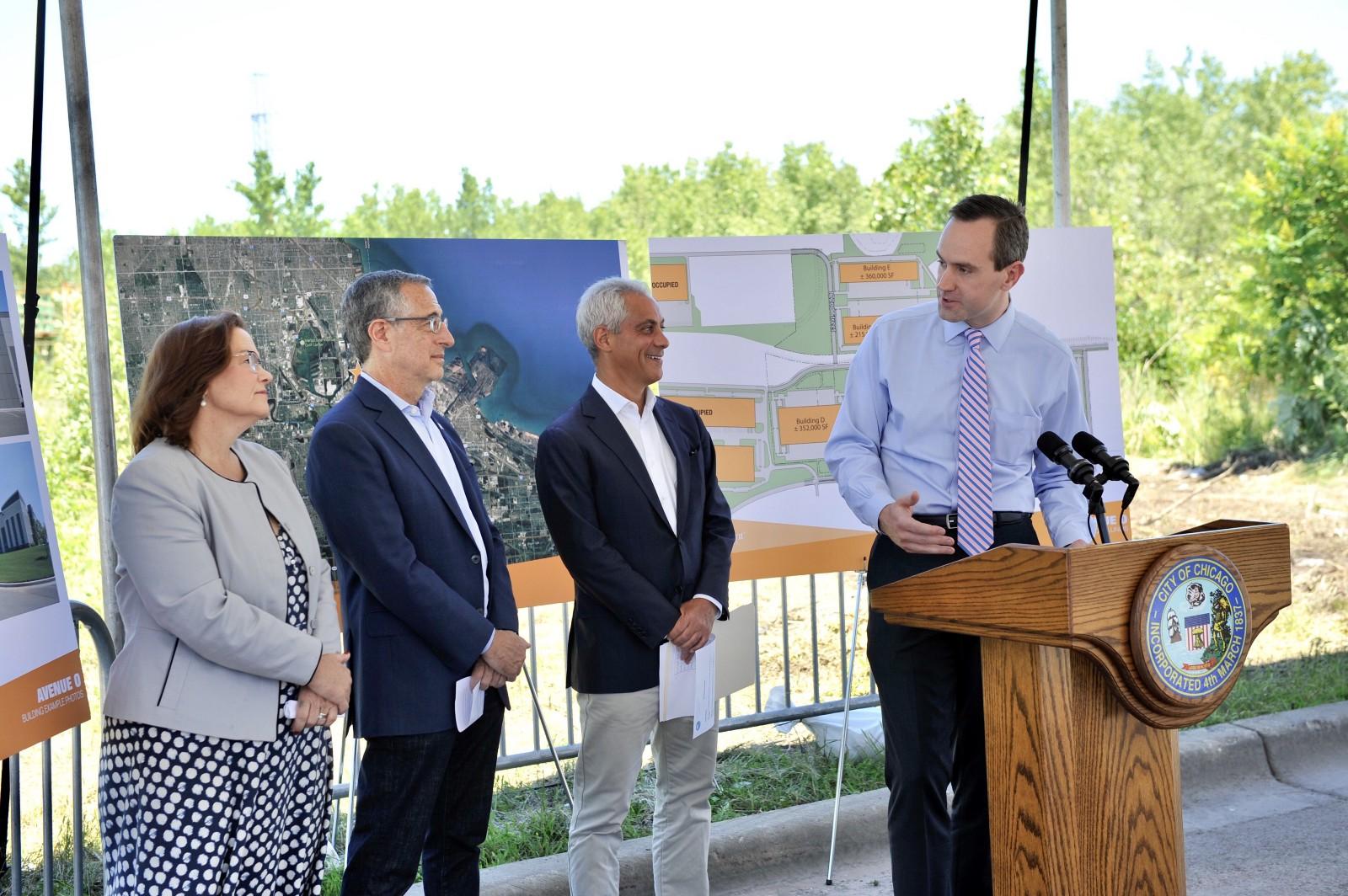 Mayor Rahm Emanuel, center, attends a press conference Sunday announcing plans for a new industrial complex on Chicago’s Southeast Side. (Patrick Pyszka / City of Chicago)