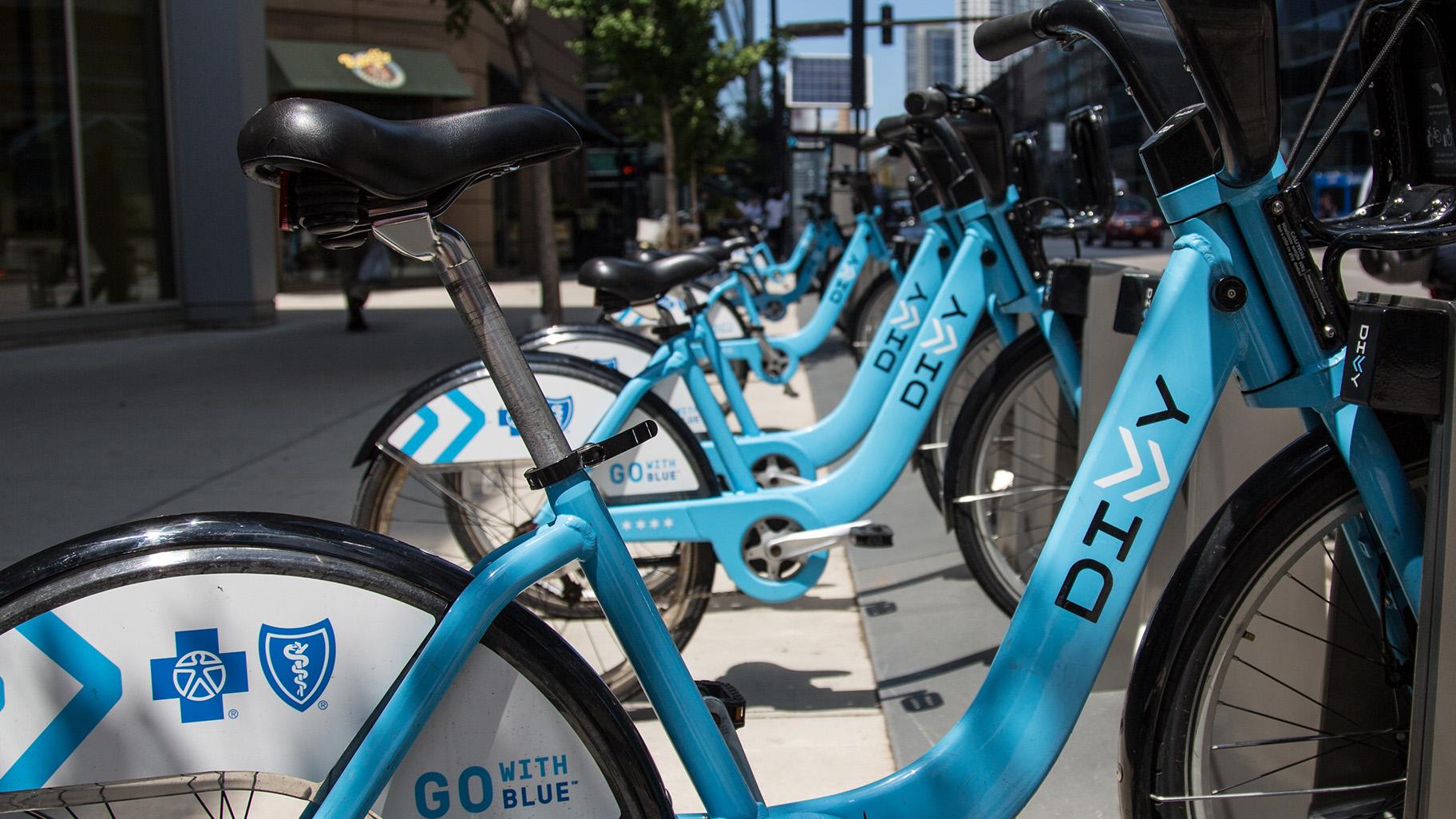 A Divvy docking station in the Chicago’s West Loop. (Tony Webster / Flickr)