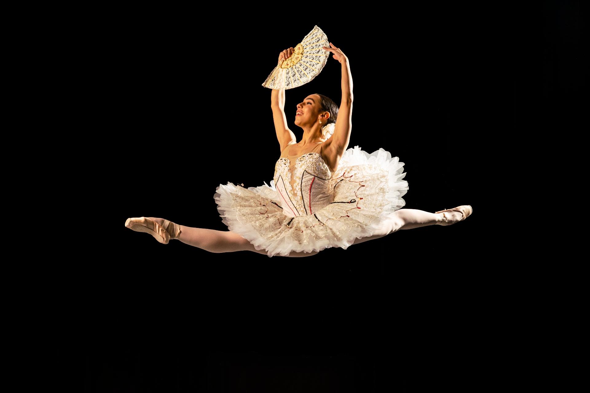 Amanda Assucena in “Don Quixote.” (Photo by Todd Rosenberg)