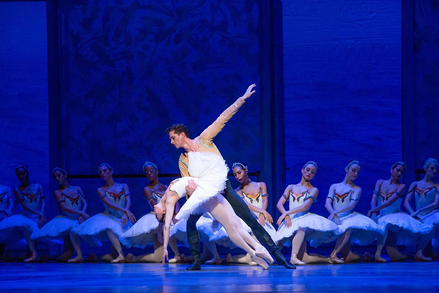 Joffrey Ballet dancers Victoria Jaiani and Dylan Gutierrez in “Swan Lake.” (Photo by Cheryl Mann)