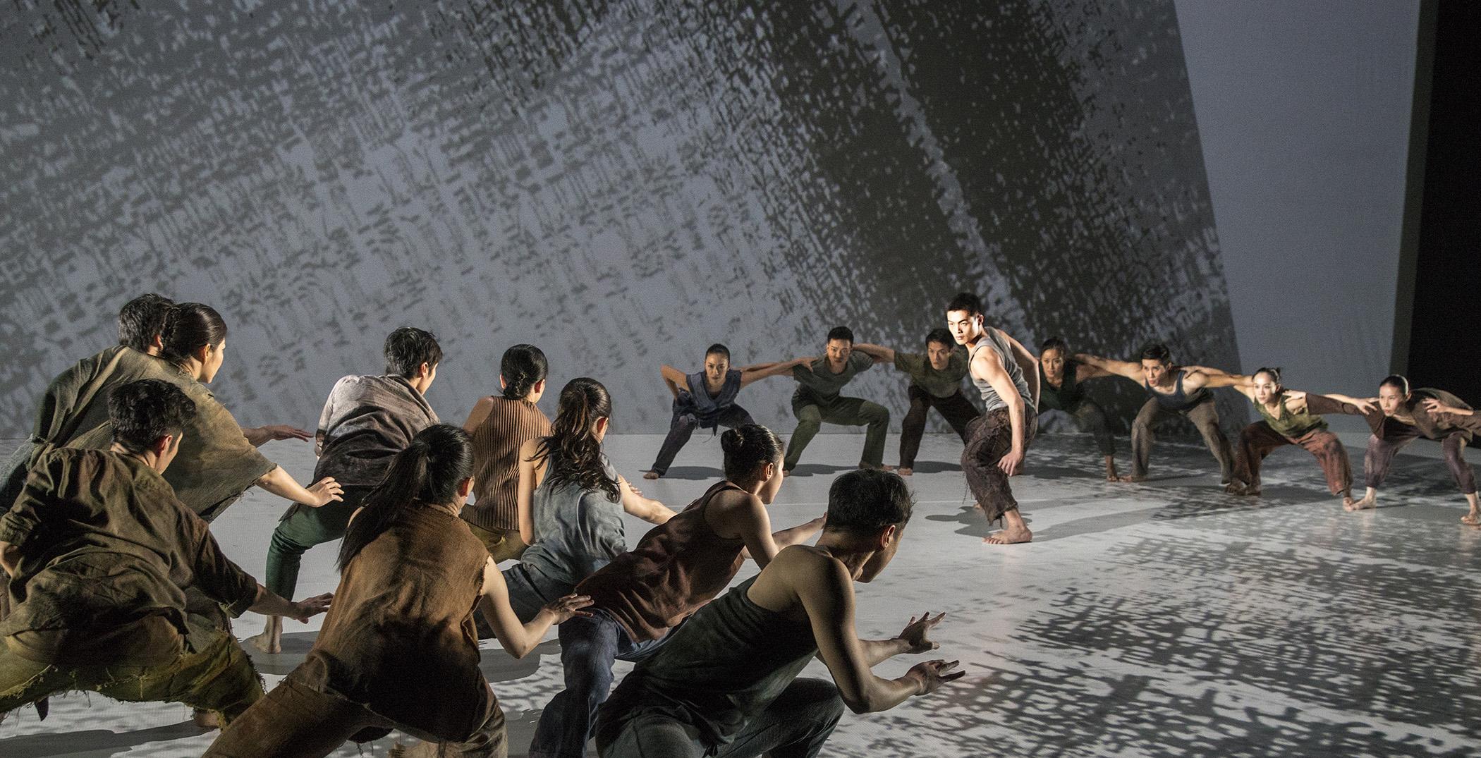 “Formosa,” Cloud Gate Theatre of Taiwan (Photo by Liu Chen-hsiang)