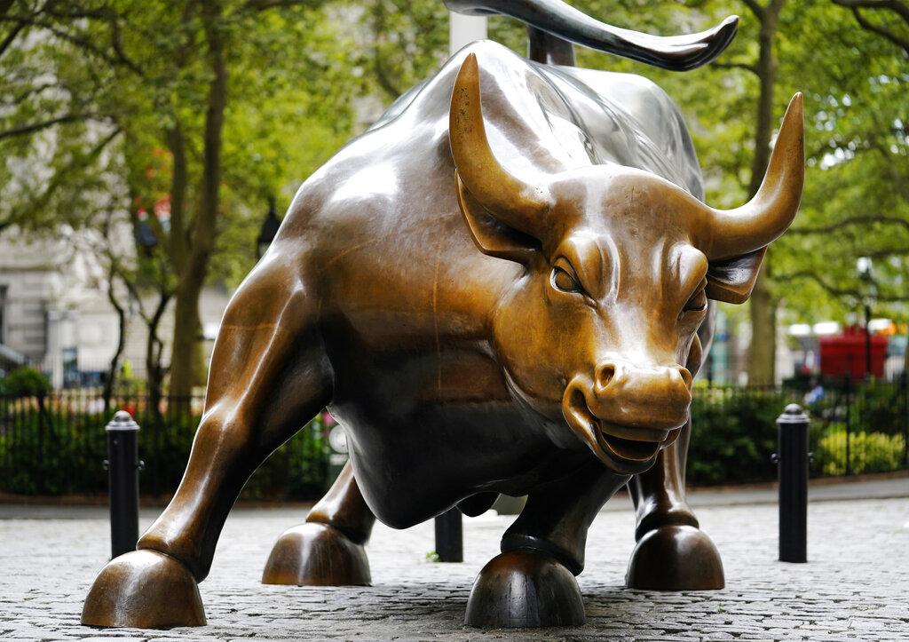 The Charging Bull statue is shown in New York’s financial district, Tuesday, Sept. 8, 2020. More sharp declines for big tech stocks are dragging Wall Street toward a third straight loss on Tuesday. (AP Photo / Mark Lennihan)