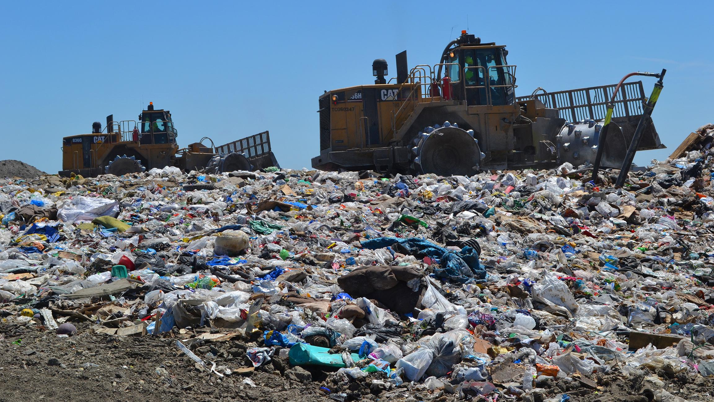 A landfill in Livingston County operated by Republic Services. (Alex Ruppenthal / Chicago Tonight)