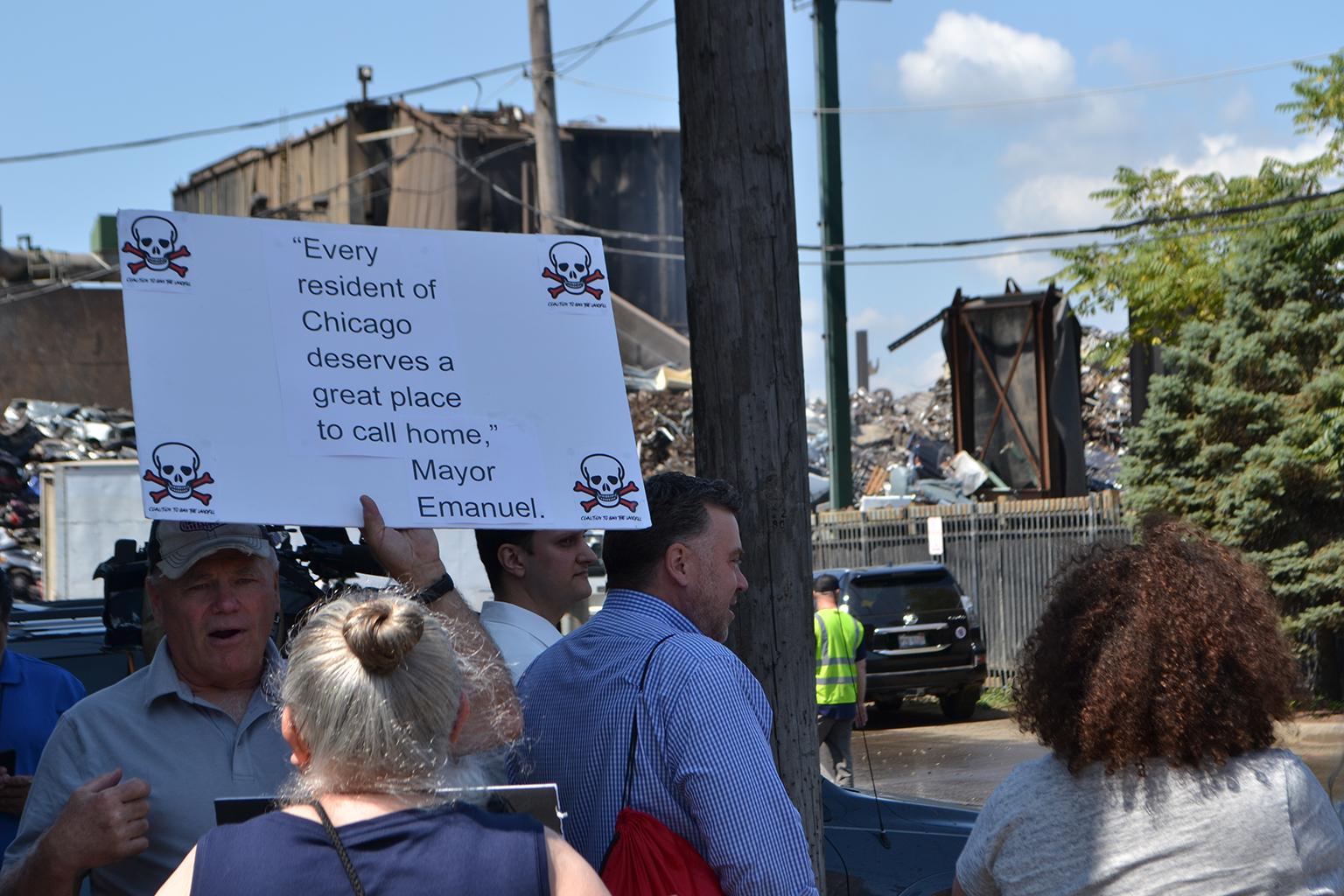 Southeast Side residents protest the planned move of Lincoln Park scrap shredder General Iron on Monday, July 30, 2018. (Alex Ruppenthal / Chicago Tonight)