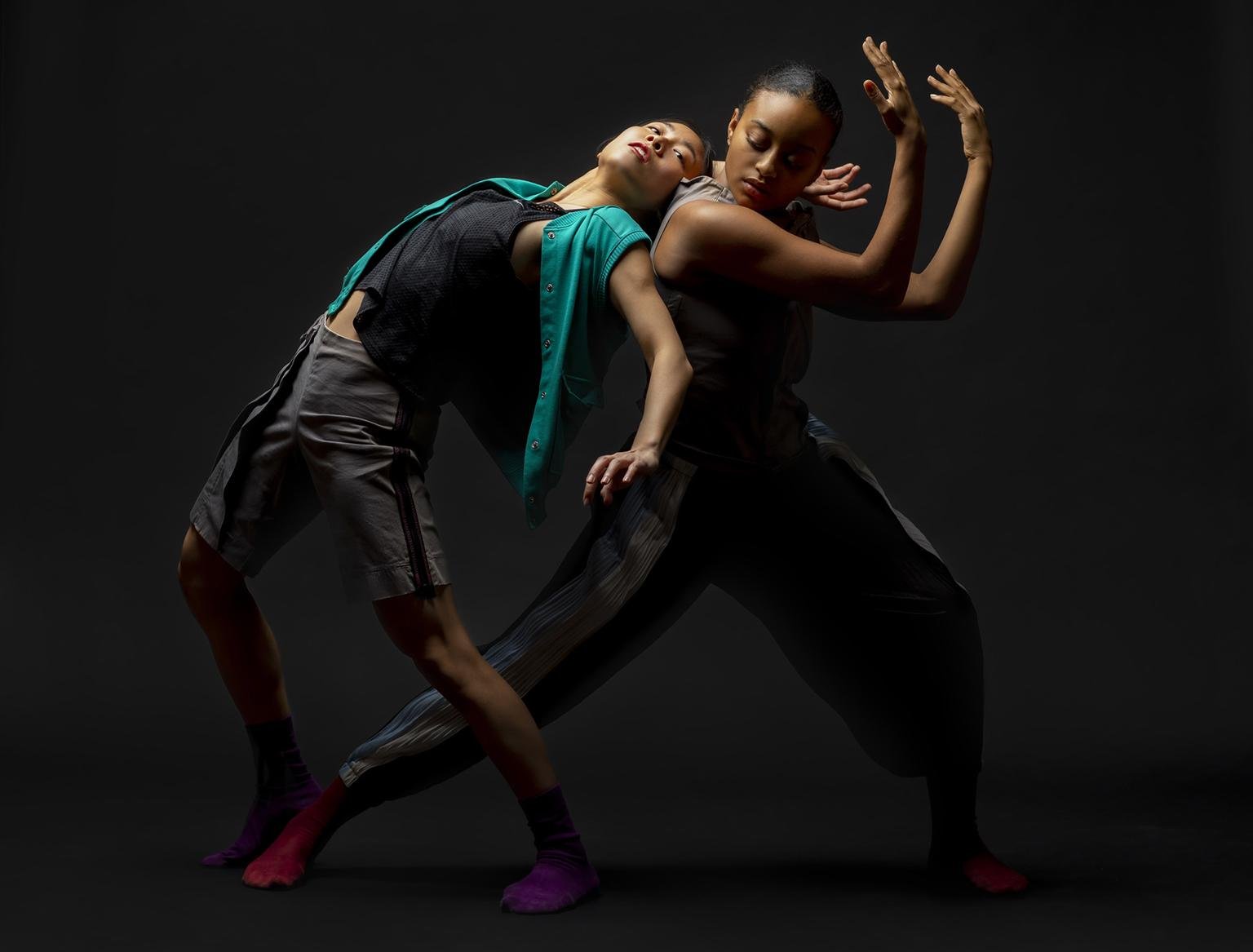 Hubbard Street dancers Connie Shiau and Alysia Johnson. Concept by Rena Butler. (Photo by Todd Rosenberg)