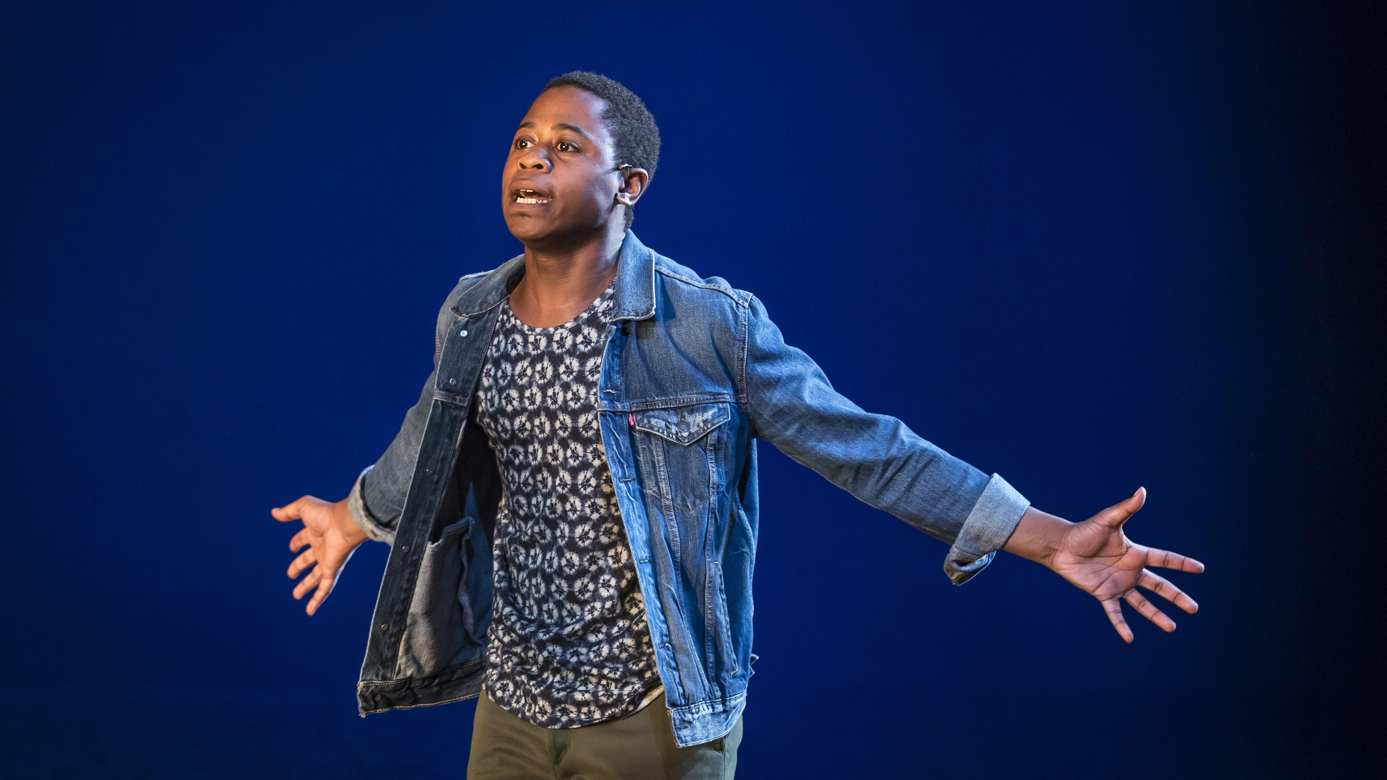 Daniel Kyri performs in Charles Smith’s “Objects in the Mirror.” (Credit: Liz Lauren)