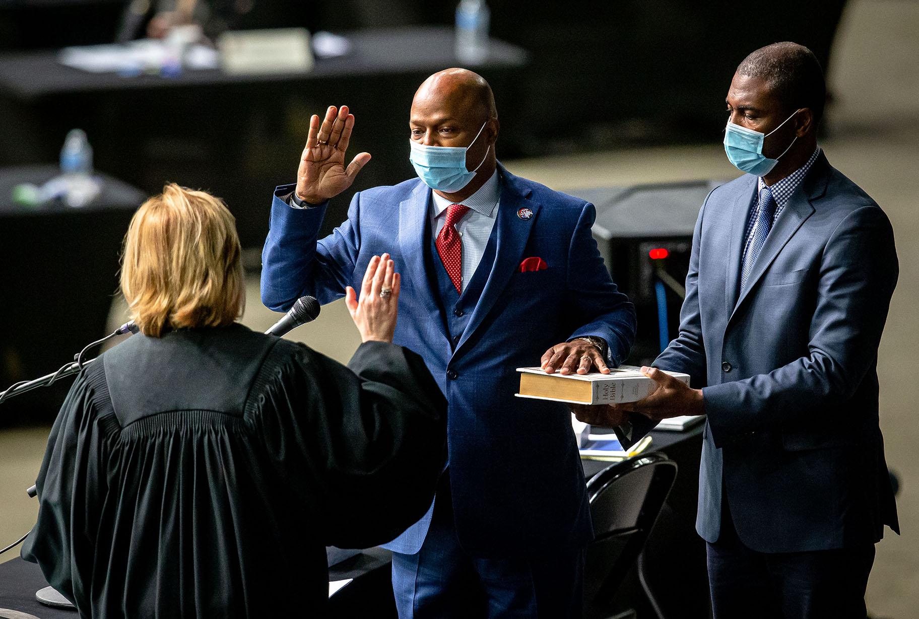 Illinois State Rep. Emanuel “Chris” Welch, D-Hillside, takes the Oath of Office to become the Illinois Speaker of the House for the 102nd General Assembly for the Illinois House of Representatives at the Bank of Springfield Center, Wednesday, Jan. 13, 2021, in Springfield, Ill. (Justin L. Fowler / The State Journal-Register / Pool)