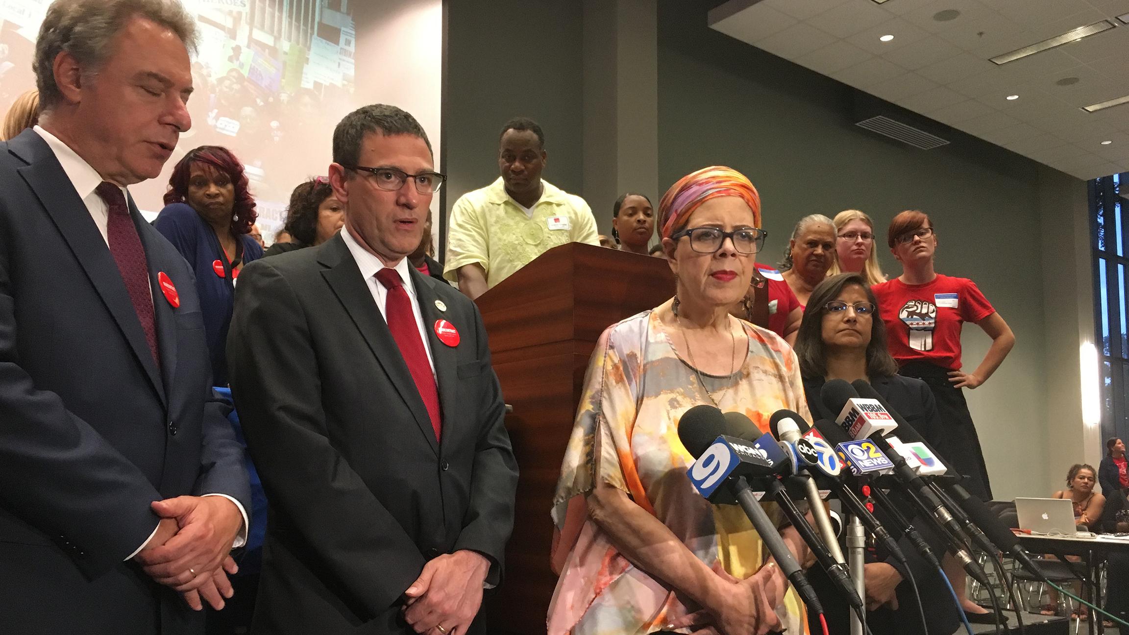 Union leaders want to give rank-and-file members some extra time to read over the agreement before voting. (Chicago Tonight)