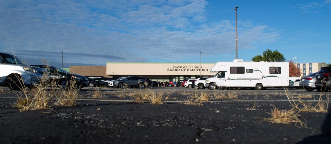 A seldom-used Springfield strip mall parking lot comes alive during election season as candidates from across the state line up to file nominating petitions. (Jerry Nowicki/ Capitol News Illinois)