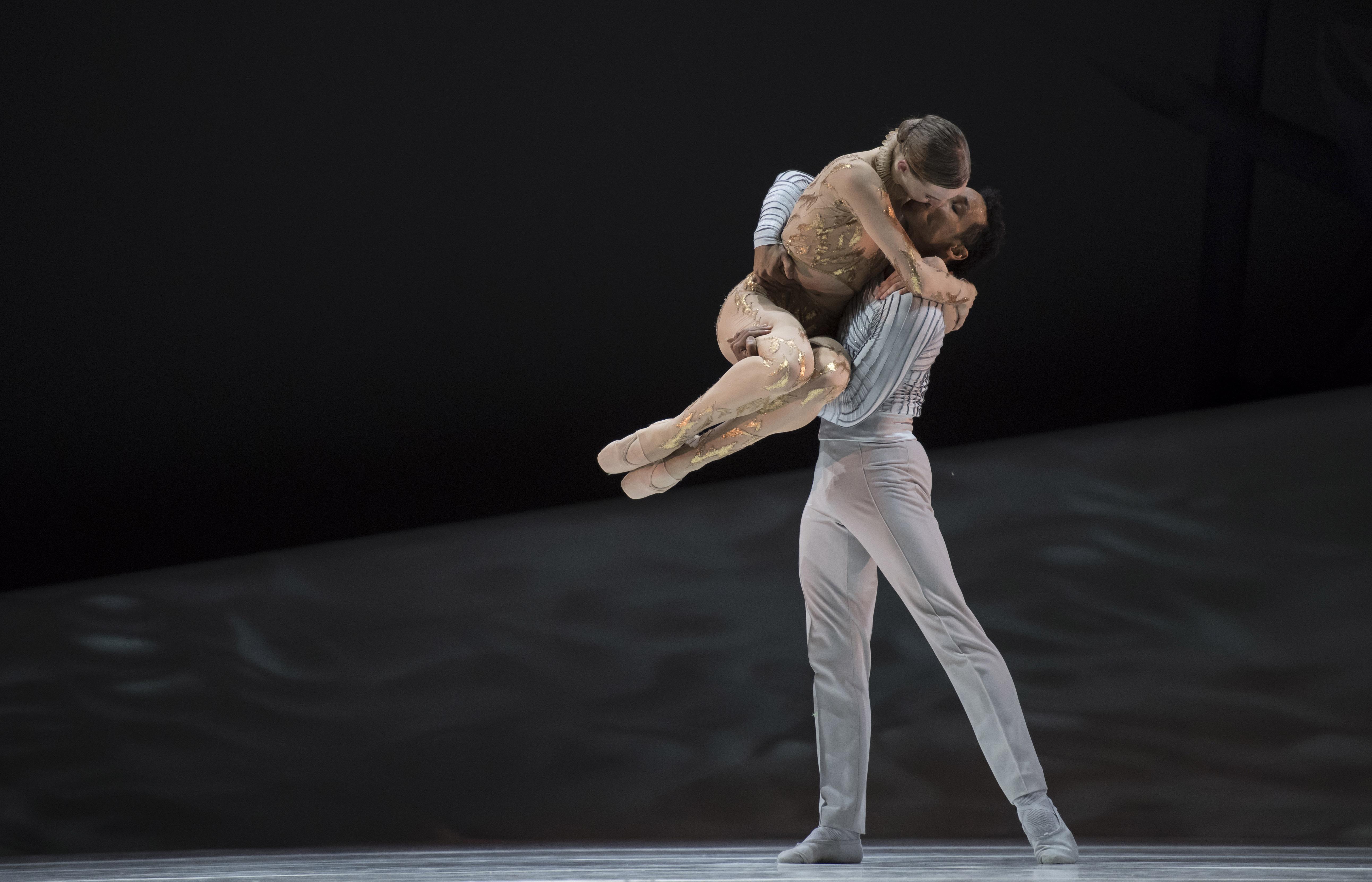 Katrin Schrader, Alexis Oliveira in “The Sleeping Beauty” (“La Belle”) (Photo by Alice Blangero)