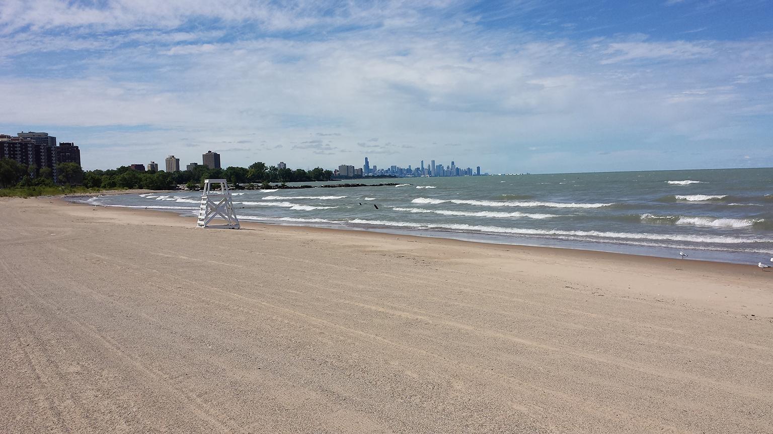 Rainbow Park Beach in Chicago (Steven Kevil / Wikimedia Commons)