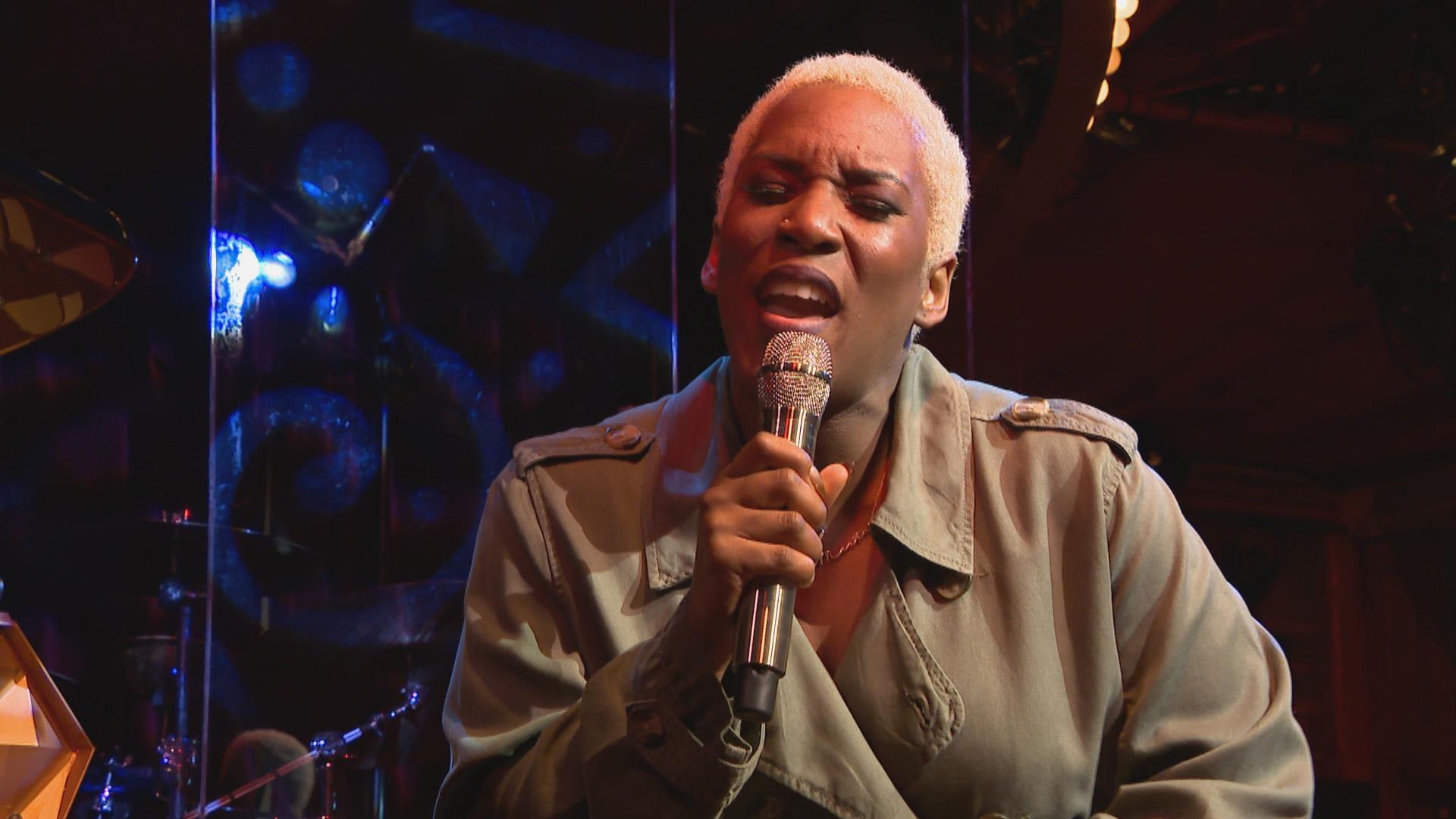 Liv Warfield (WTTW News)