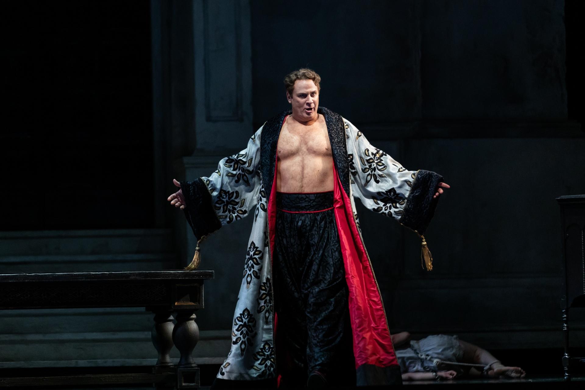 Lucas Meachem in Lyric Opera of Chicago’s “Don Giovanni.” (Photo by Kyle Flubacker)