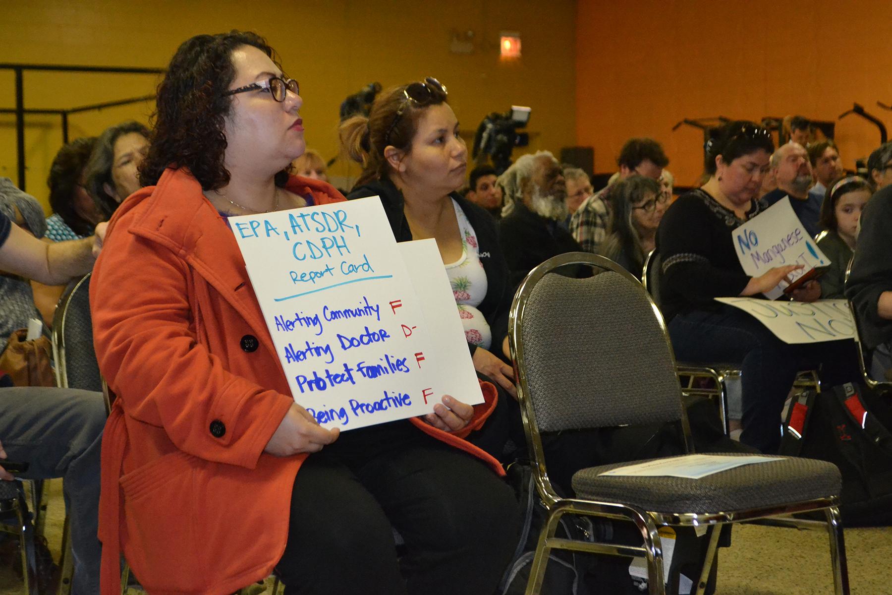 Residents criticized public health officials during a public meeting Thursday for what they said has been a slow response to manganese pollution on the Southeast Side. (Alex Ruppenthal / Chicago Tonight) 