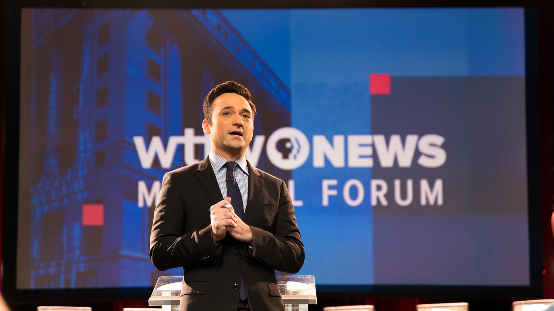 “Chicago Tonight” co-anchor Paris Schutz addresses the audience before the start of the WTTW News Mayoral Forum on Feb. 7, 2023. (Michael Izquierdo / WTTW News) 