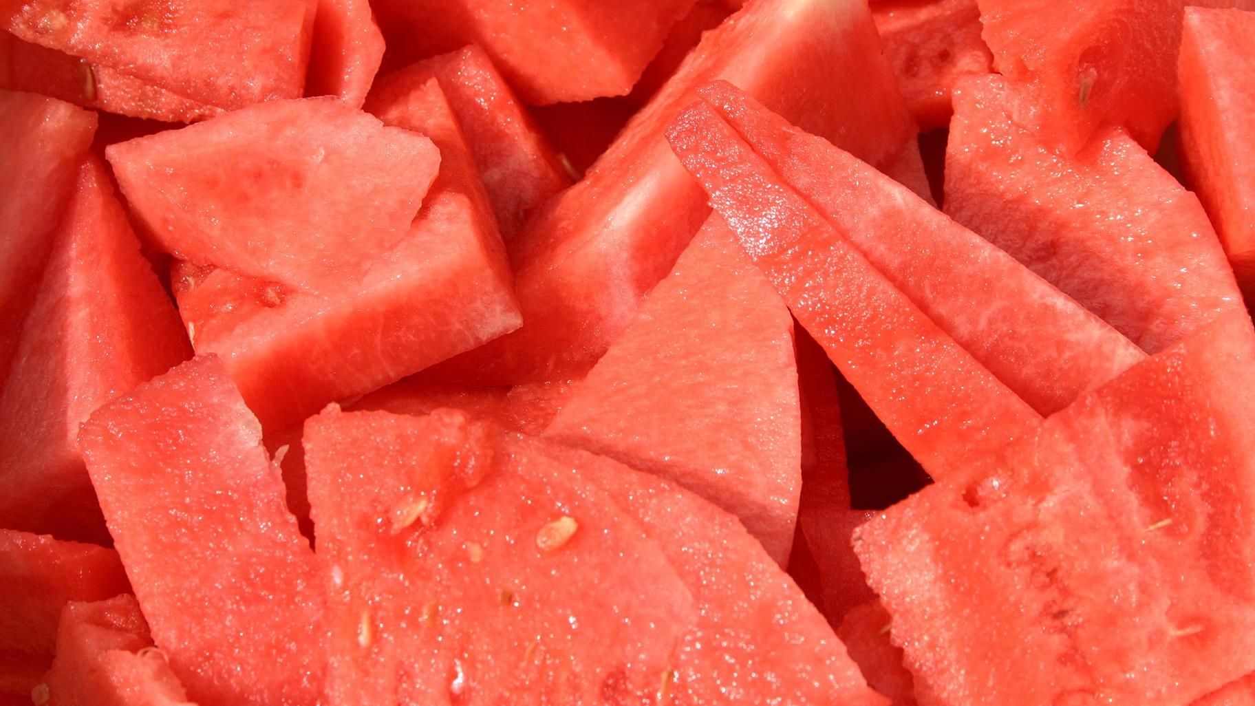 Pre-cut watermelon produced by Indianapolis-based Caito Foods, LLC has been linked to a salmonella outbreak in nine states, including Illinois. (Spudaitis / Pixabay)