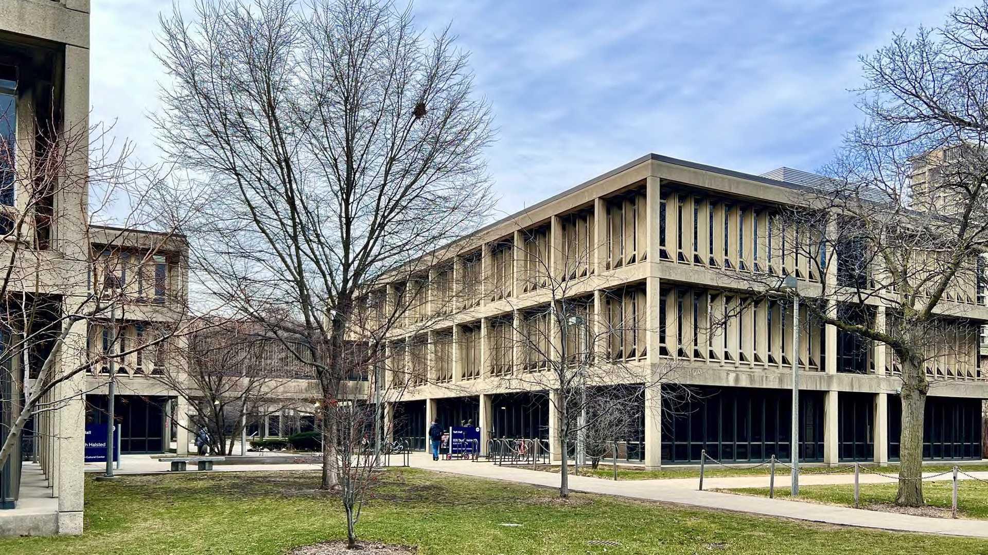 Taft Hall, University of Illinois-Chicago. (Max Chavez / Preservation Chicago)