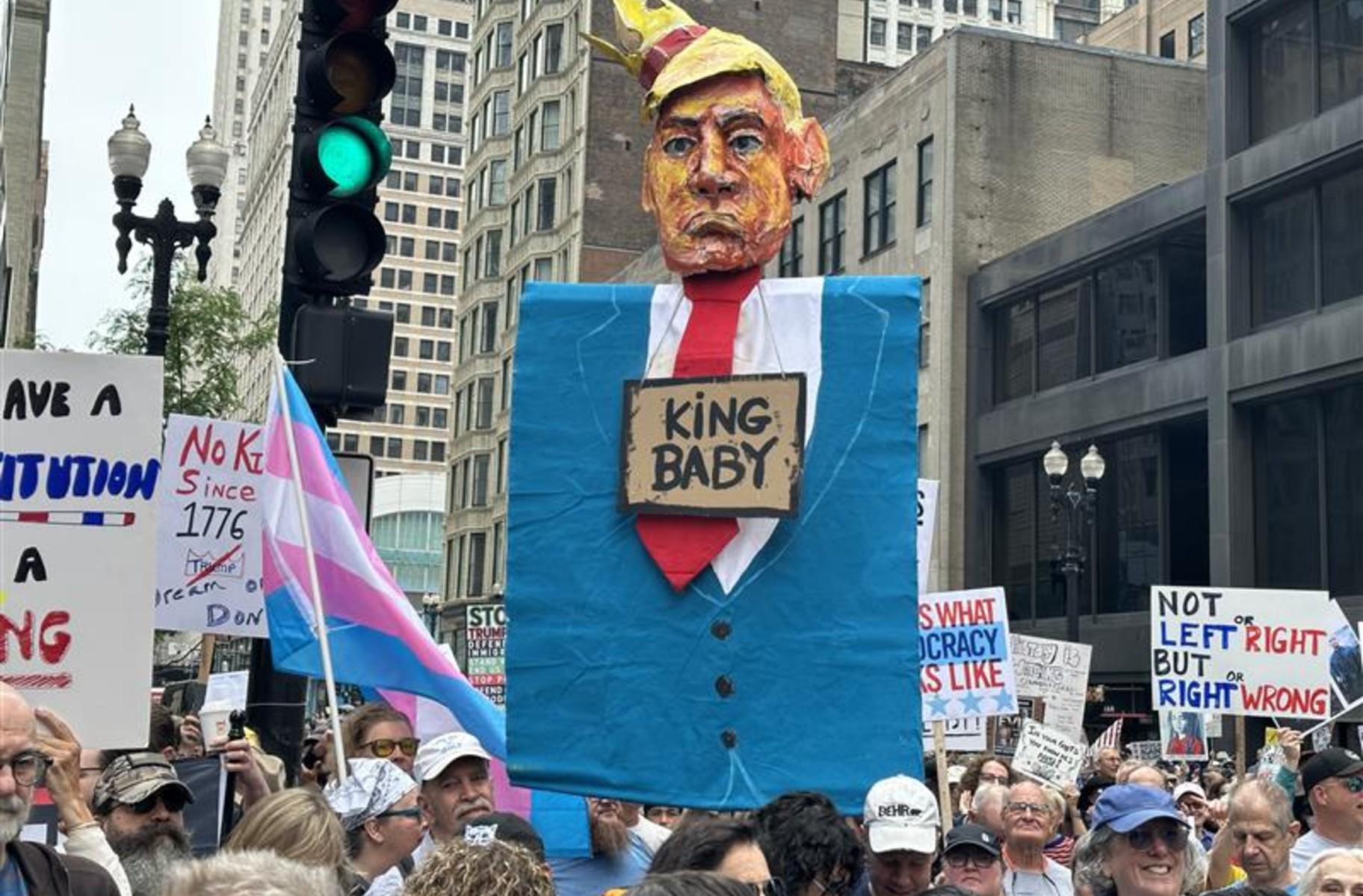 Thousands of protesters gather in Daley Plaza for a “No Kings” protest on Saturday, June 14, 2025. (Abena Bediako / WTTW News)