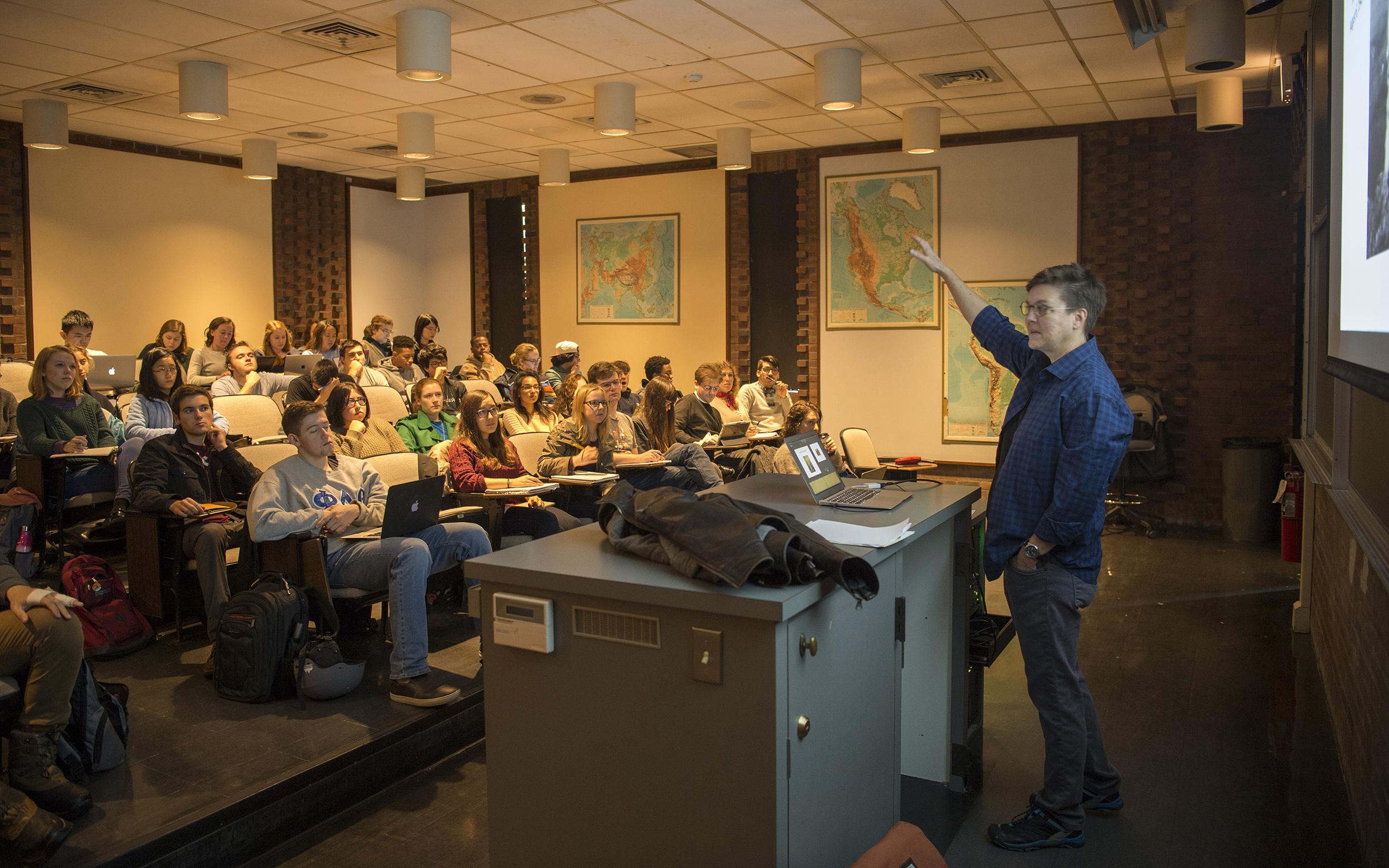 University of Chicago English Professor Debbie Nelson leads a discussion during her course titled "The Nuclear Age," in the Henry Hinds Laboratory for Geophysical Sciences. (Robert Kozloff / University of Chicago)