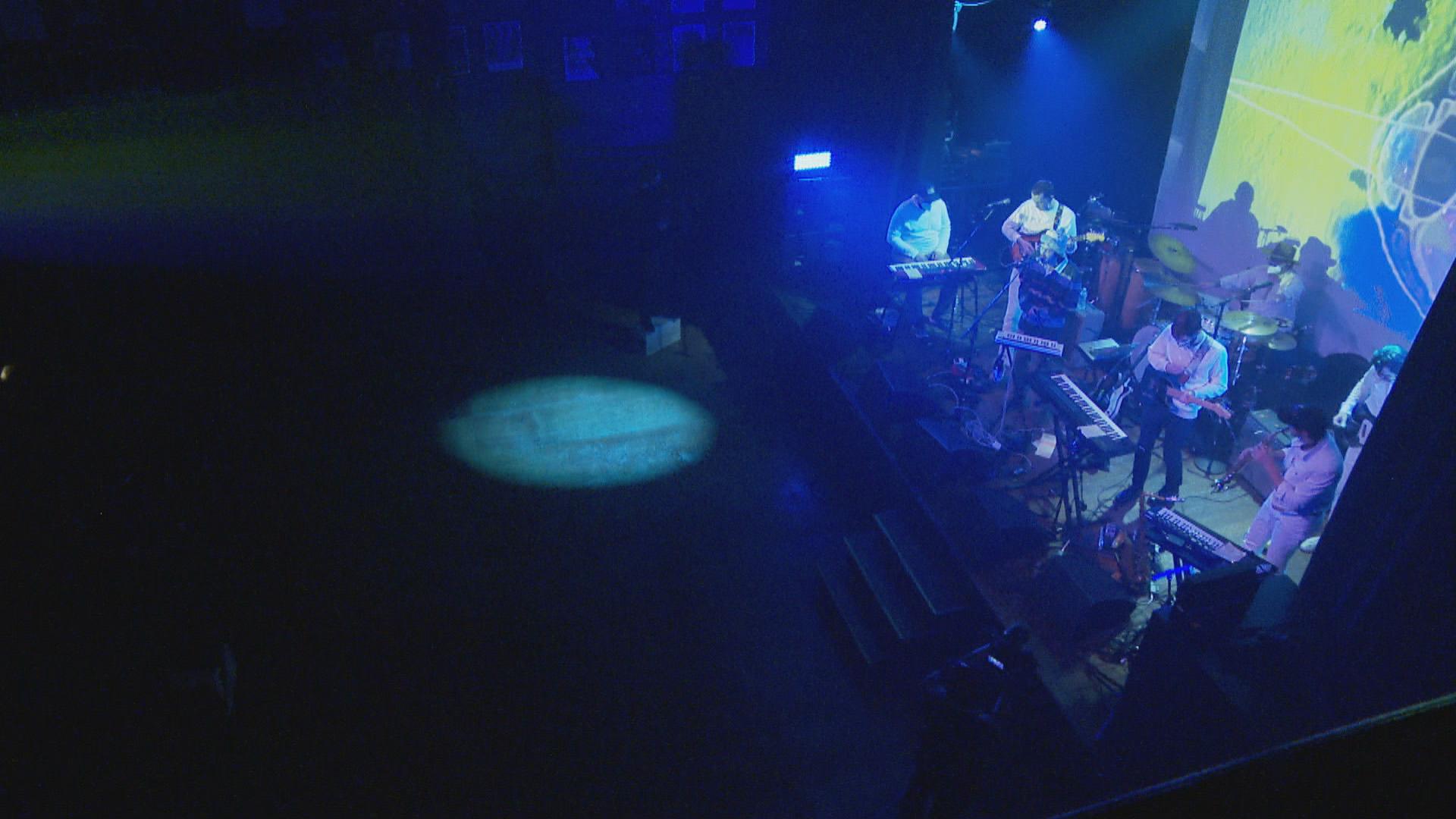 Paul Cherry and his band perform at a nearly empty Lincoln Hall on Dec. 10, 2020. The concert was livestreamed to approximately 250 people online by Audiotree, the venue’s owner. (WTTW News) &nbsp;