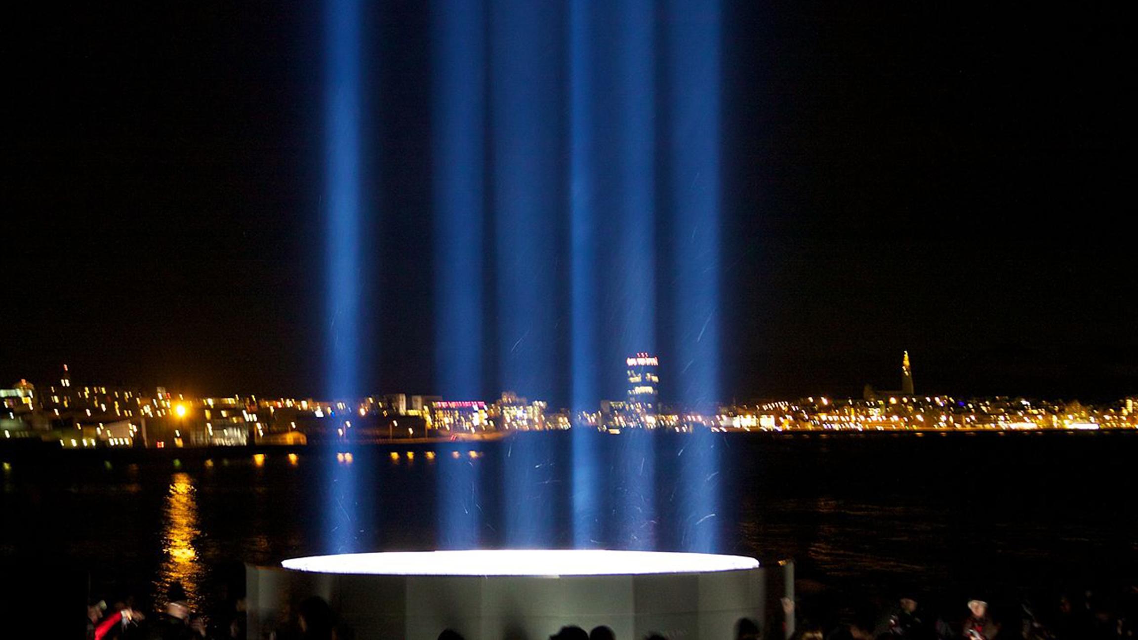 Imagine Peace Tower (McKay Savage / Flickr)