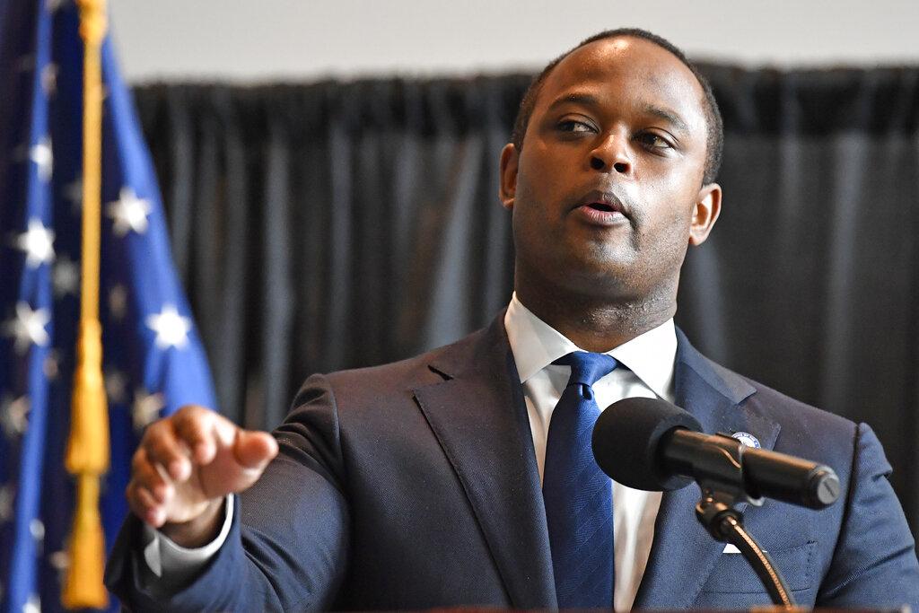 Kentucky Attorney General Daniel Cameron addresses the media following the return of a grand jury investigation into the death of Breonna Taylor, in Frankfort, Ky., Wednesday, Sept. 23, 2020. (AP Photo / Timothy D. Easley)
