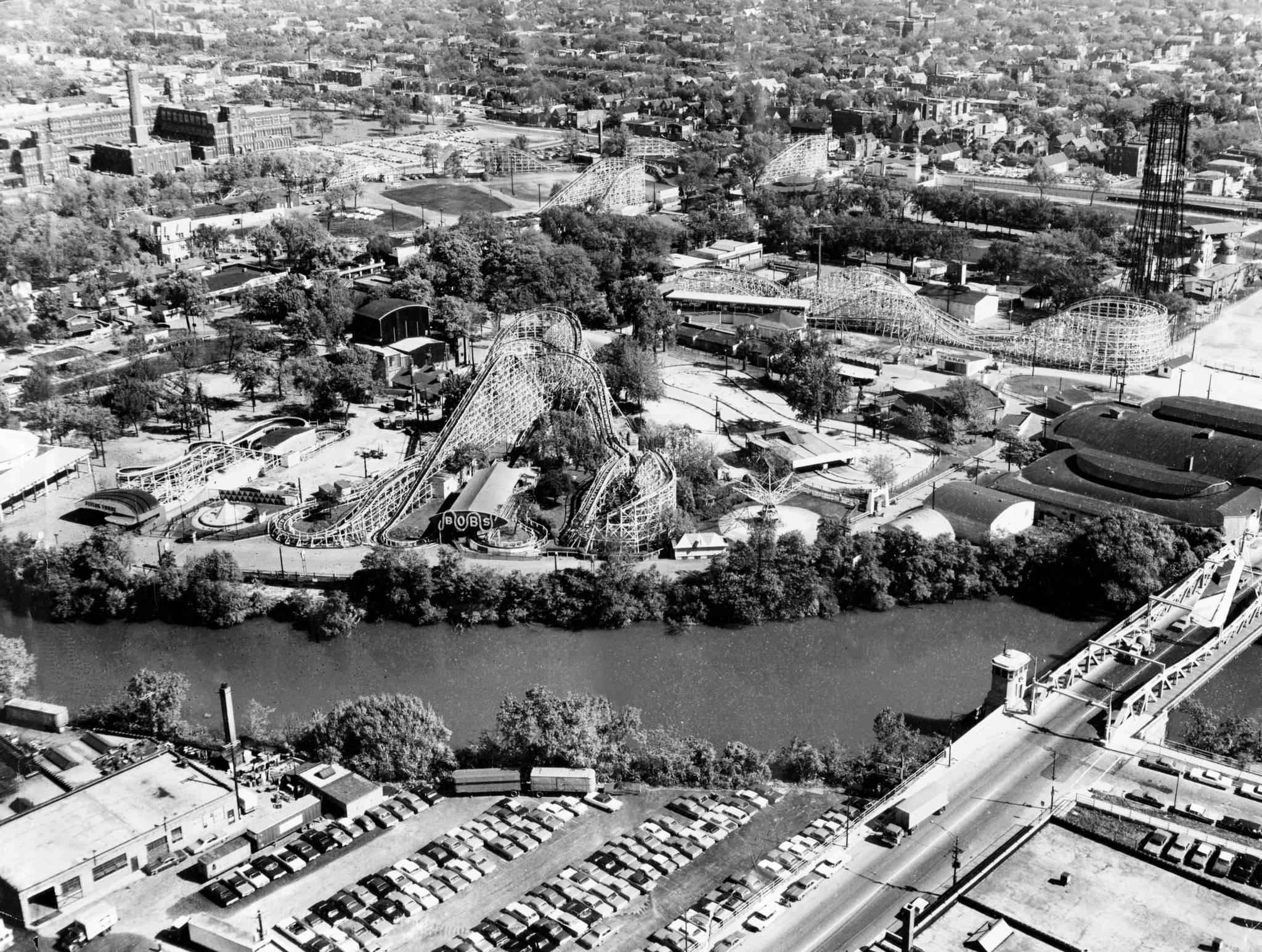 Ask Geoffrey: What Happened to Chicago Burger Chain Wimpy's?, Chicago News