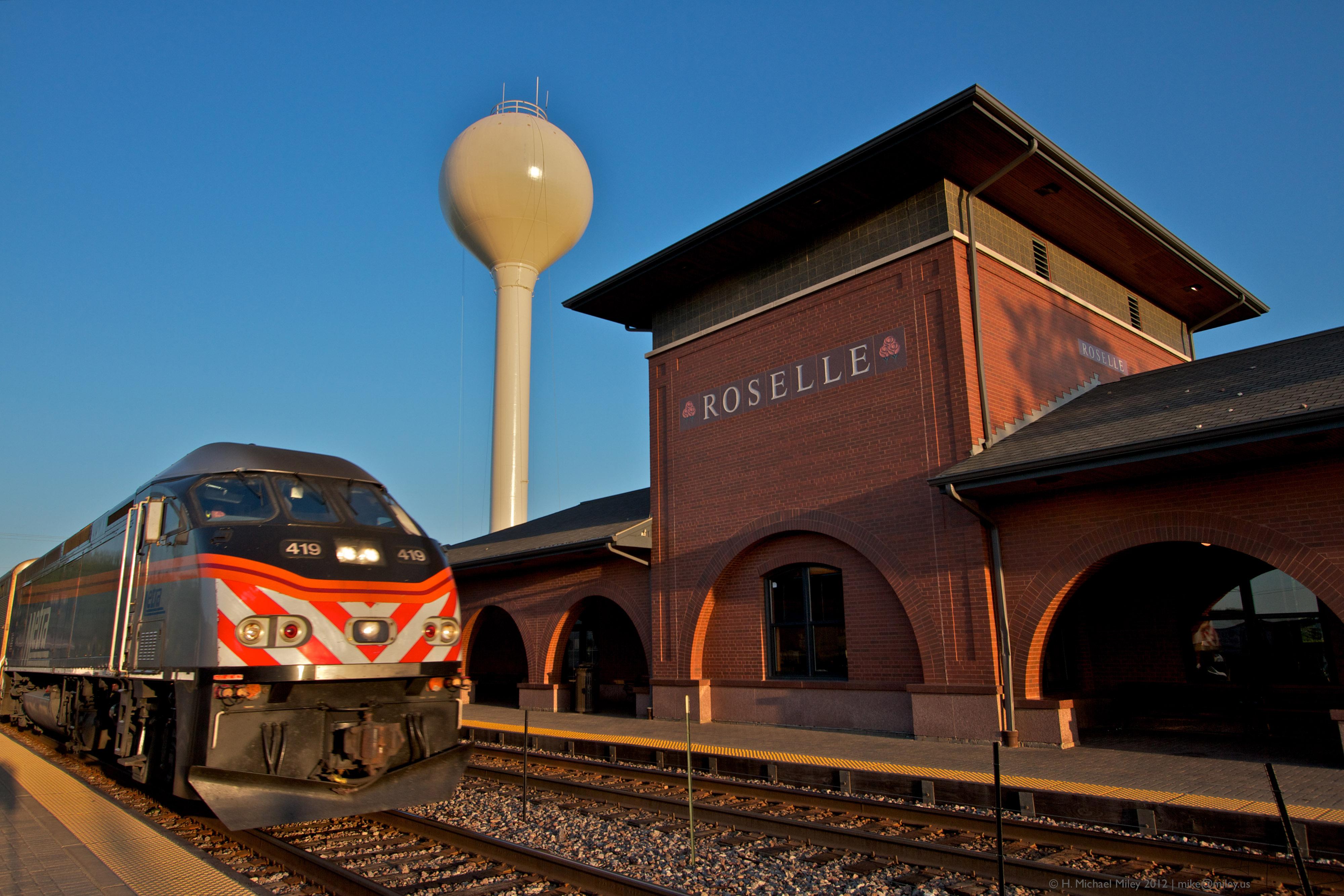 Metra fare increases begin Feb. 1 in an effort to generate additional funding for backlogged capital projects. (LHOON / Flickr)