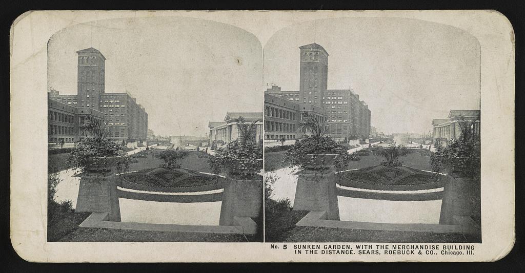 Sears Sunken Garden, with pergola visible to the right. (Sears, Roebuck and Company / Library of Congress)
