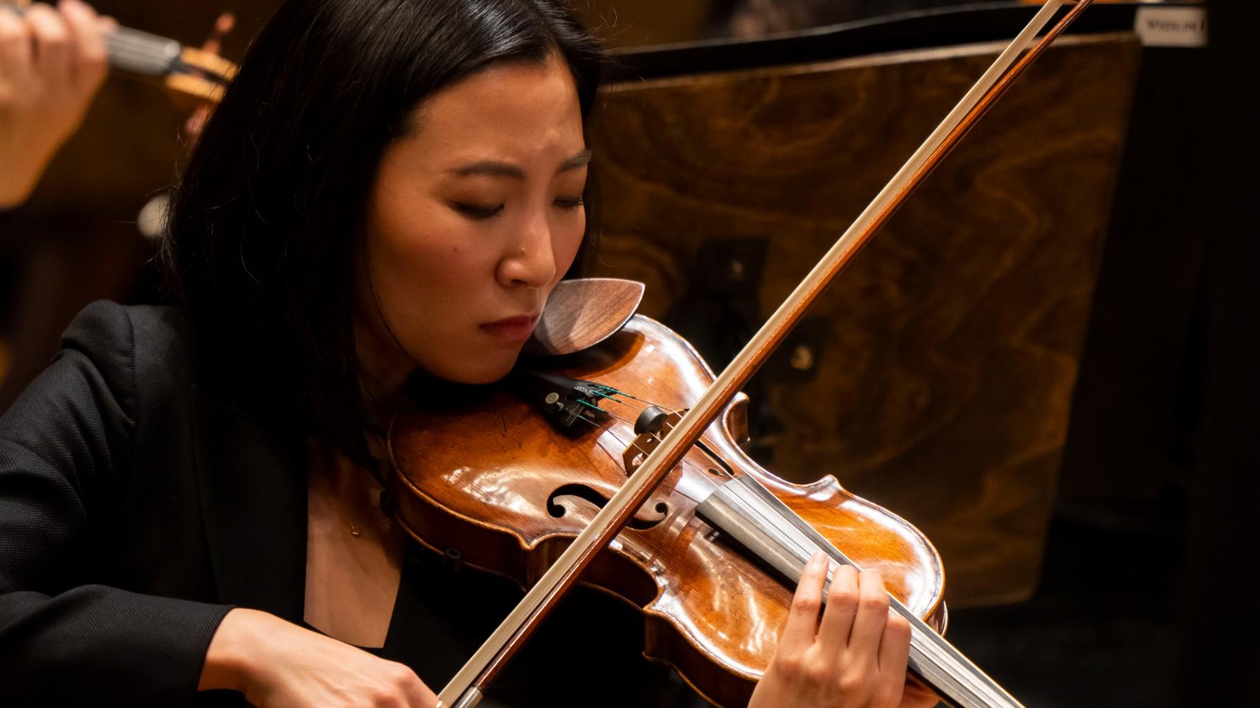 Associate Concertmaster Stephanie Jeong performs Shostakovich’s “Symphony No. 5.” (Credit: Todd Rosenberg)