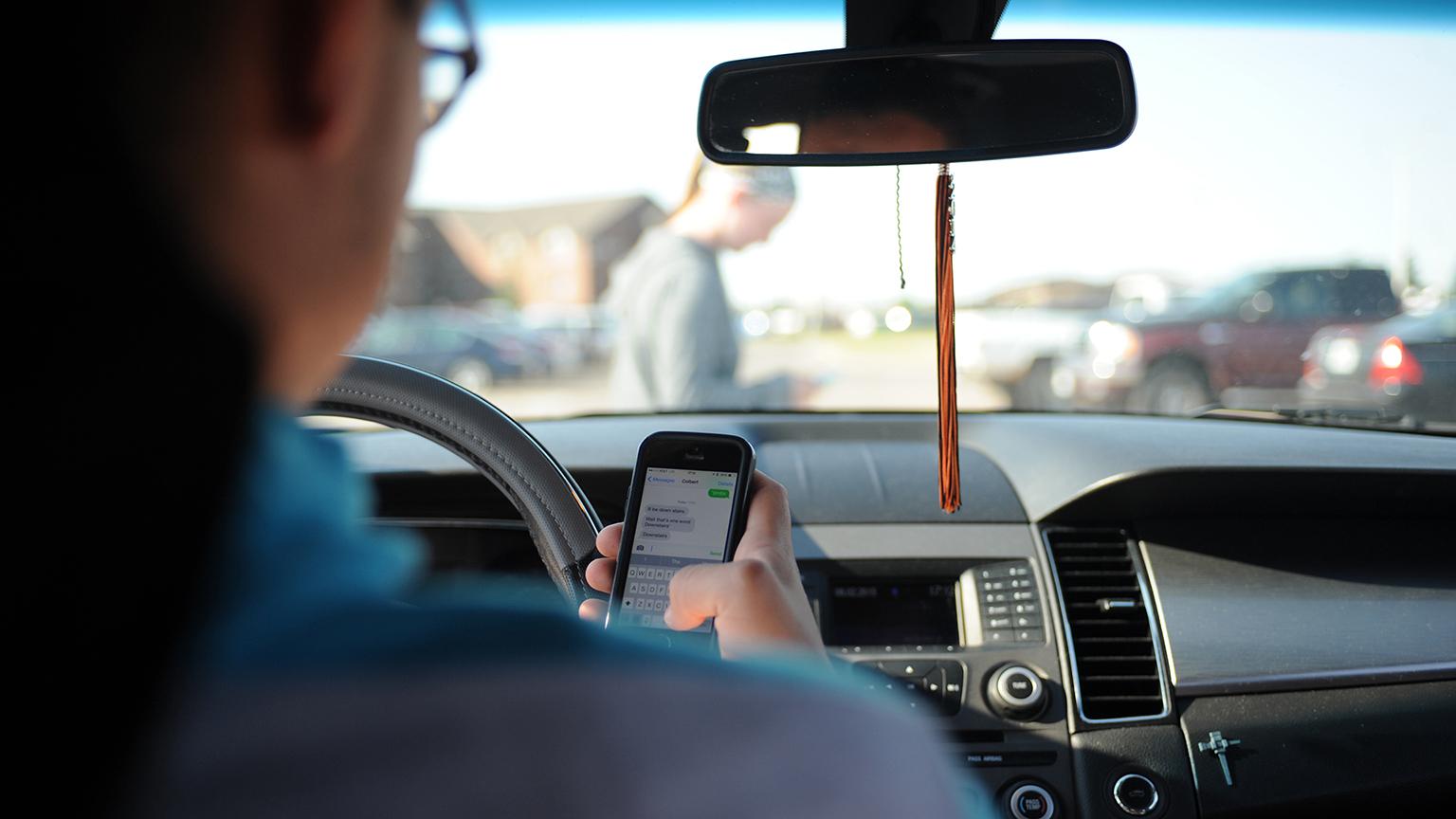 Texting While Driving >> Illinois Strengthens Law On Texting While Driving Chicago Texting While Driving >> Illinois Strengthens Law On Texting While Driving Chicago