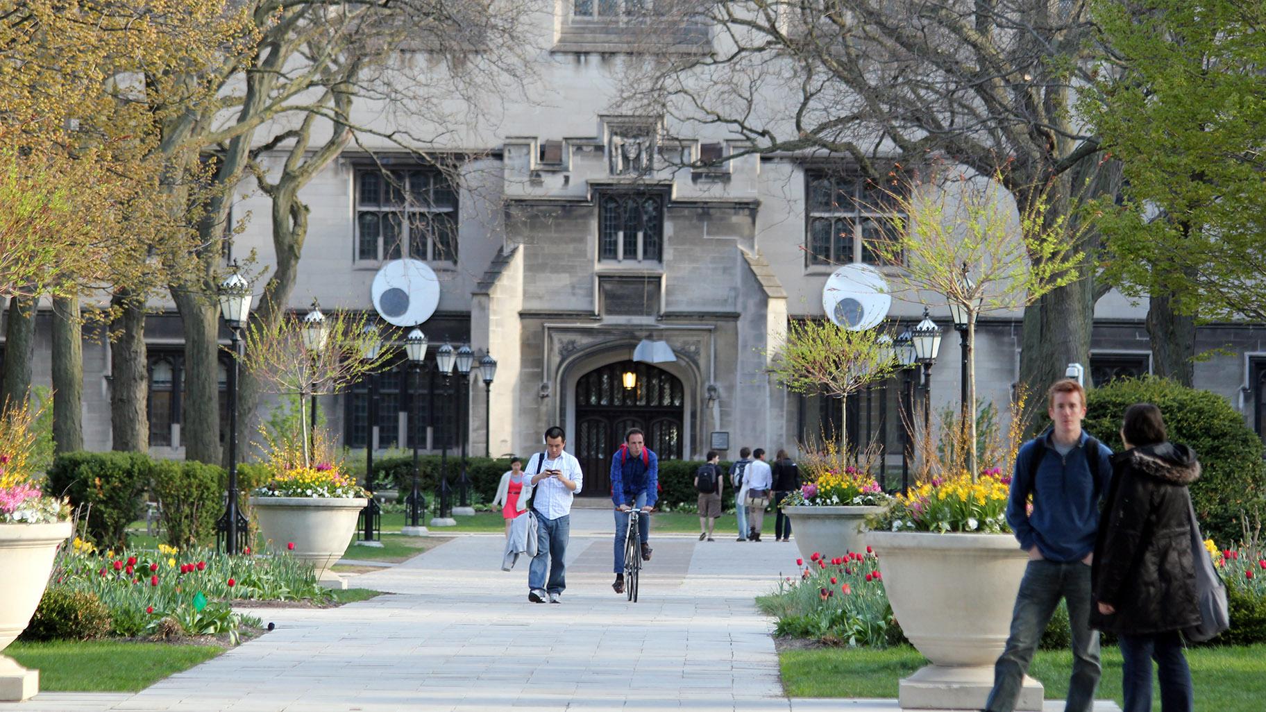 UChicago Among Top 10 'Best Colleges' in 2020 Rankings from US News |  Chicago News | WTTW